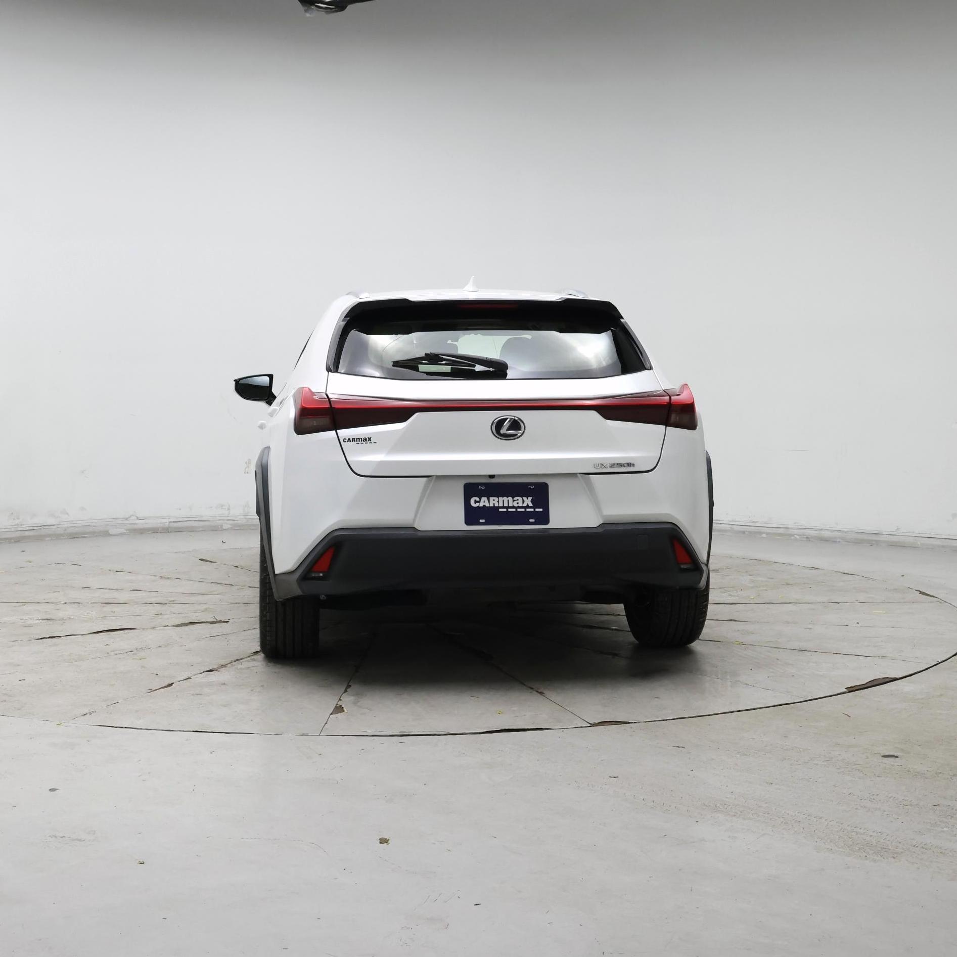 Thumbnail: 2021 Lexus UX - 6