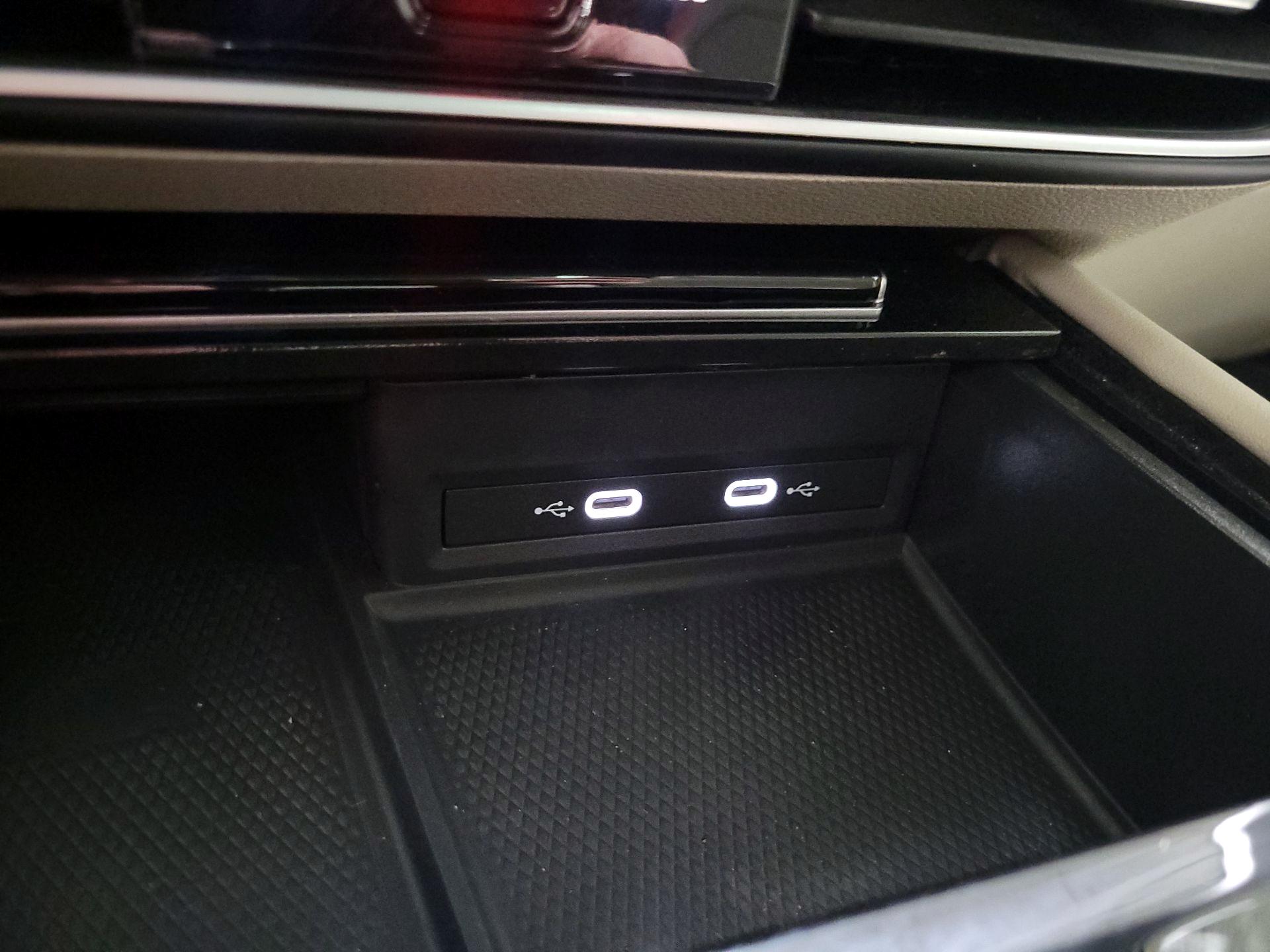 Thumbnail: 2024 Volkswagen Atlas - 18