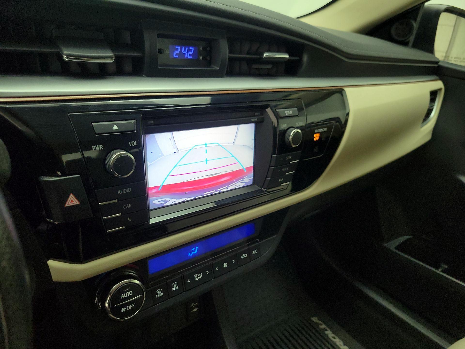 Thumbnail: 2014 Toyota Corolla - 14