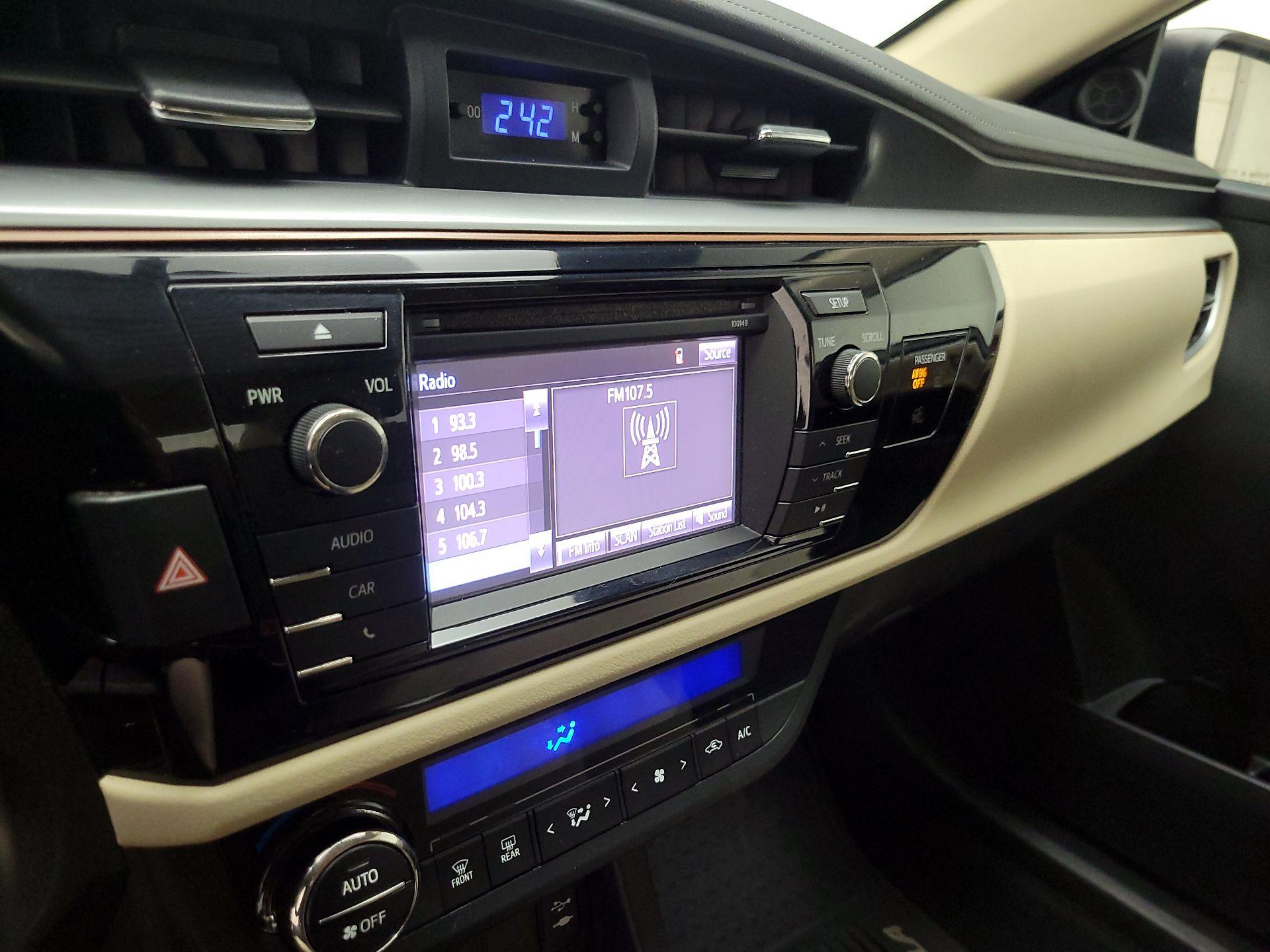 Thumbnail: 2014 Toyota Corolla - 15