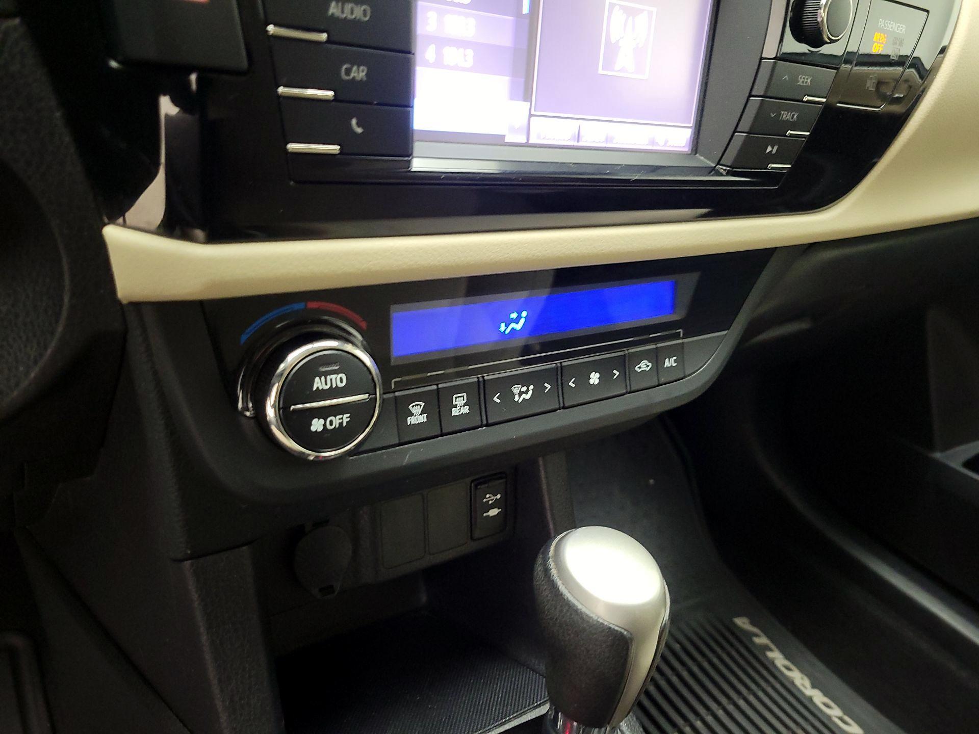 Thumbnail: 2014 Toyota Corolla - 16