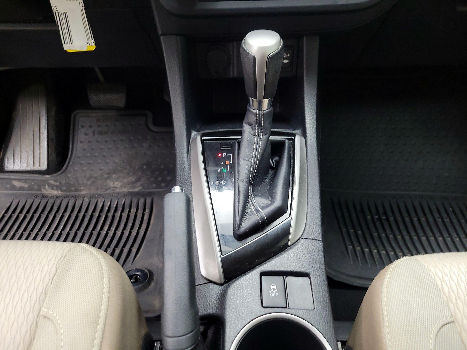 Thumbnail: 2014 Toyota Corolla - 17