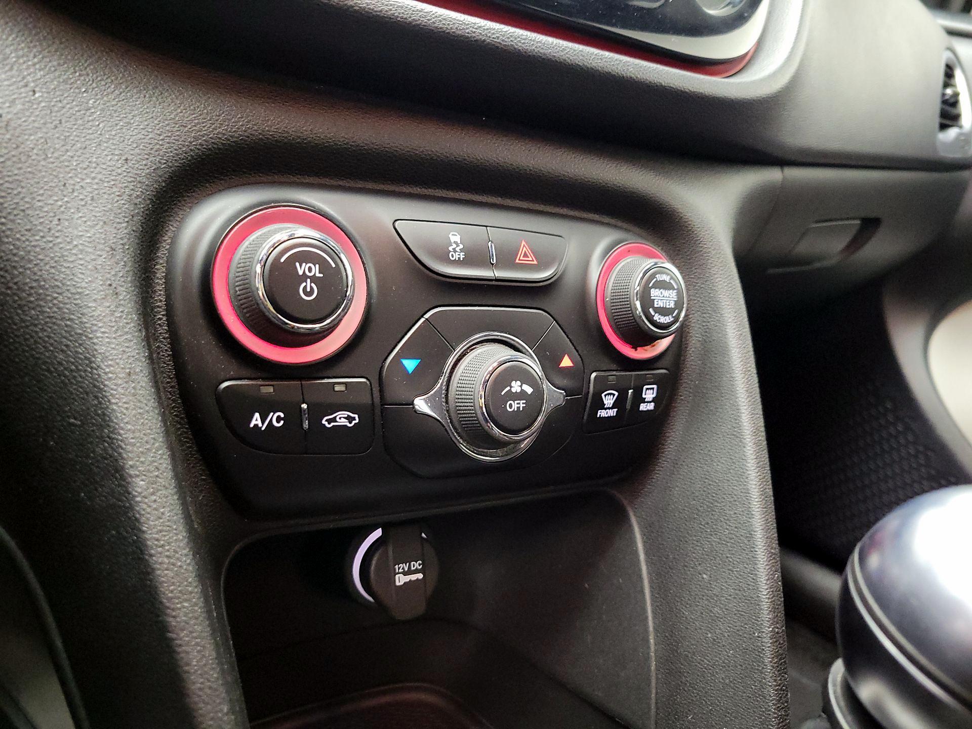 Thumbnail: 2015 Dodge Dart - 16