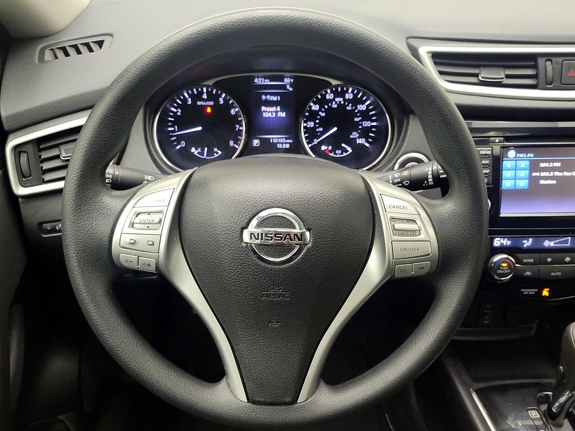 Thumbnail: 2016 Nissan Rogue - 10