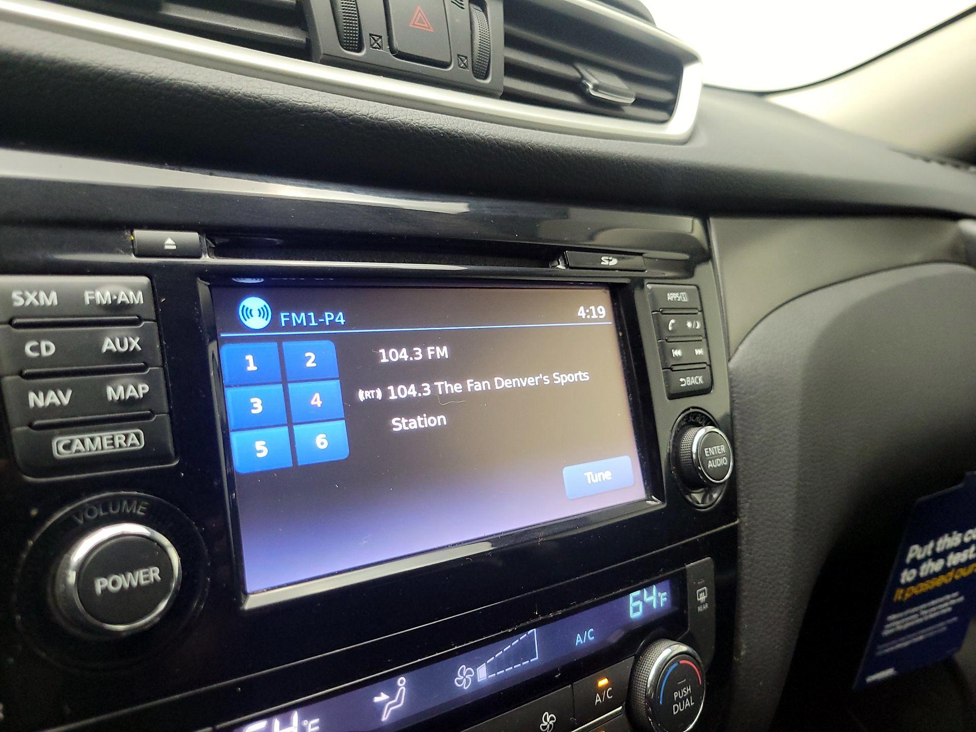 Thumbnail: 2016 Nissan Rogue - 16