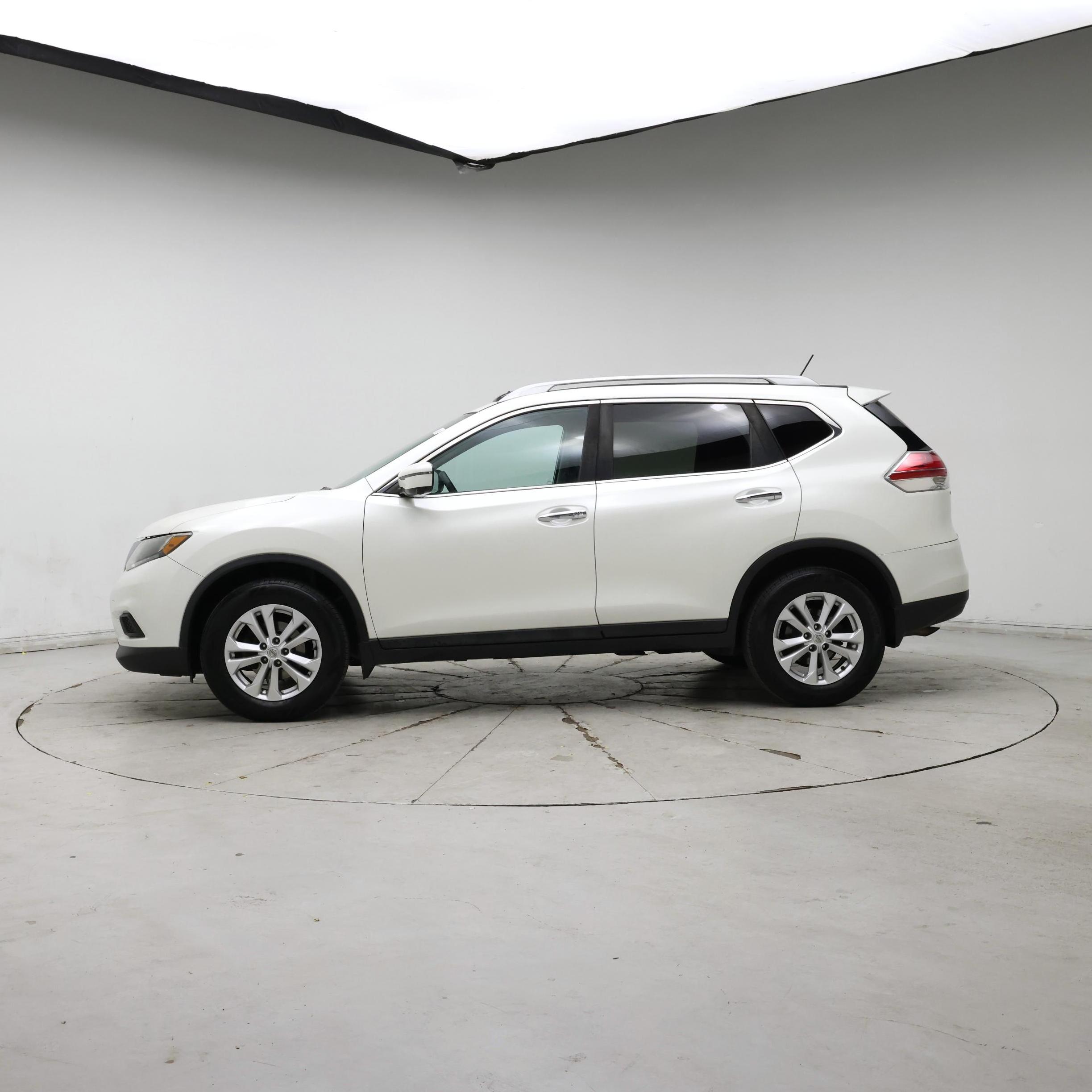 Thumbnail: 2016 Nissan Rogue - 3
