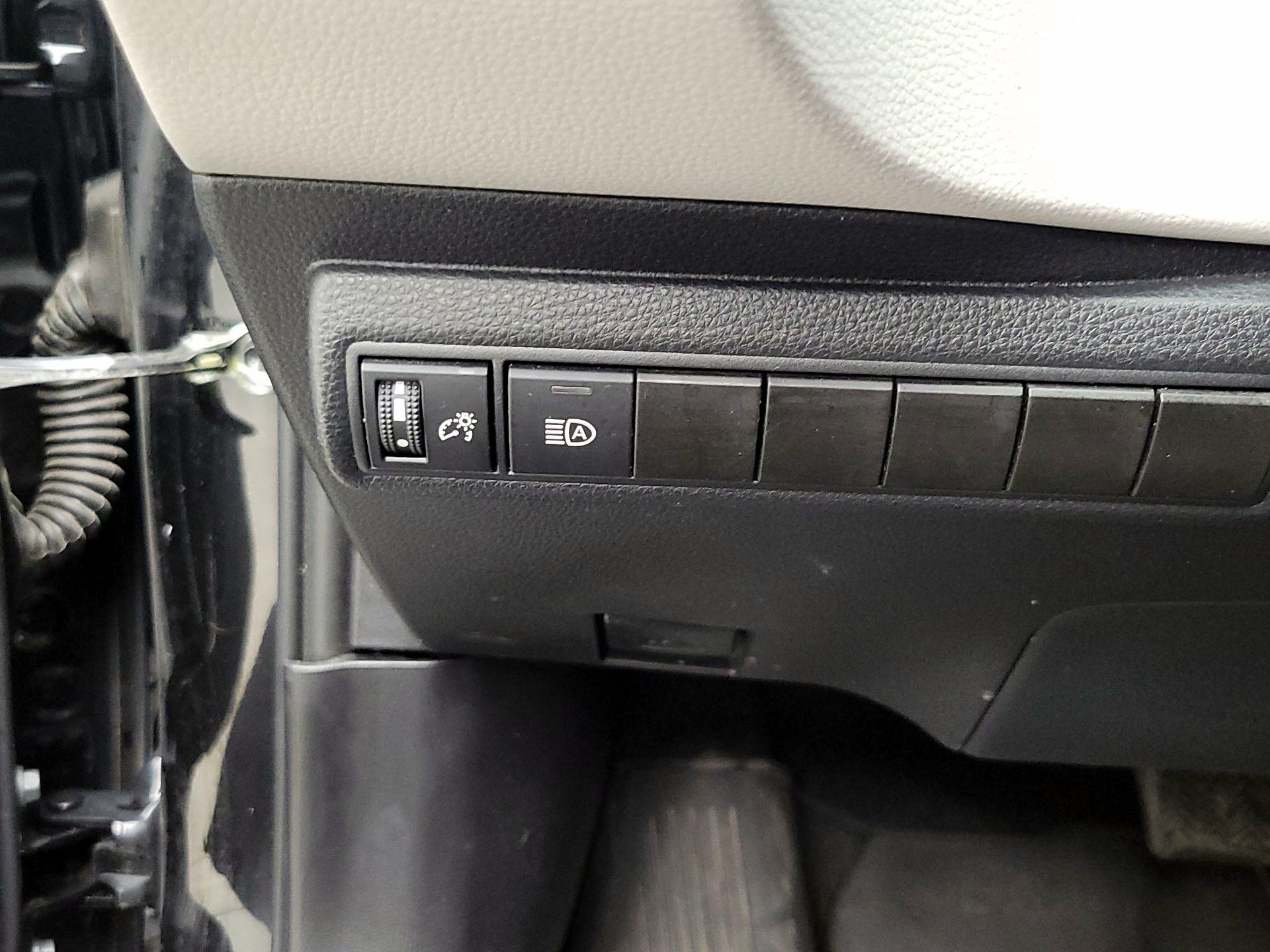 Thumbnail: 2022 Toyota Corolla - 13