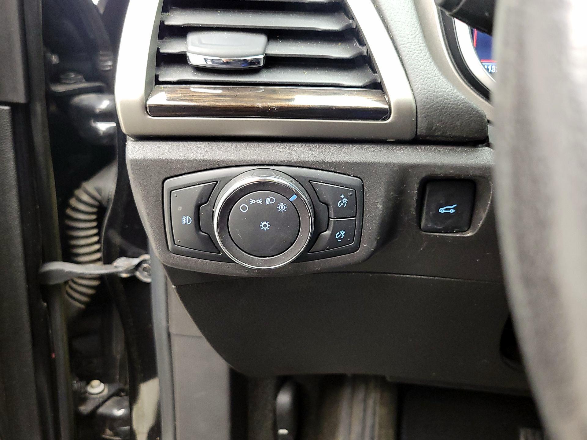 Thumbnail: 2014 Ford Fusion - 13