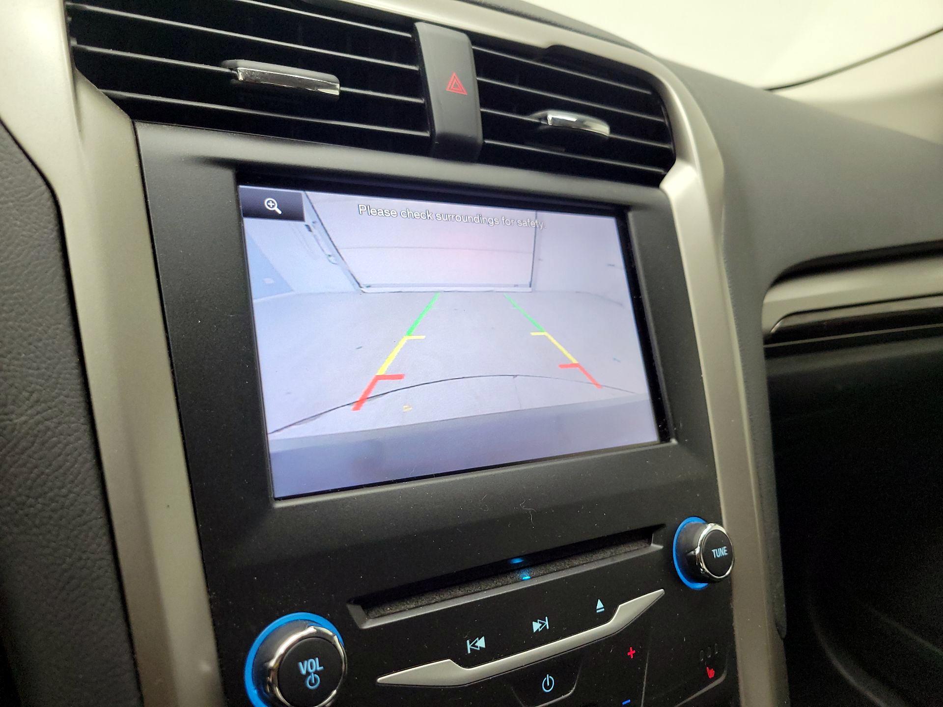 Thumbnail: 2014 Ford Fusion - 15