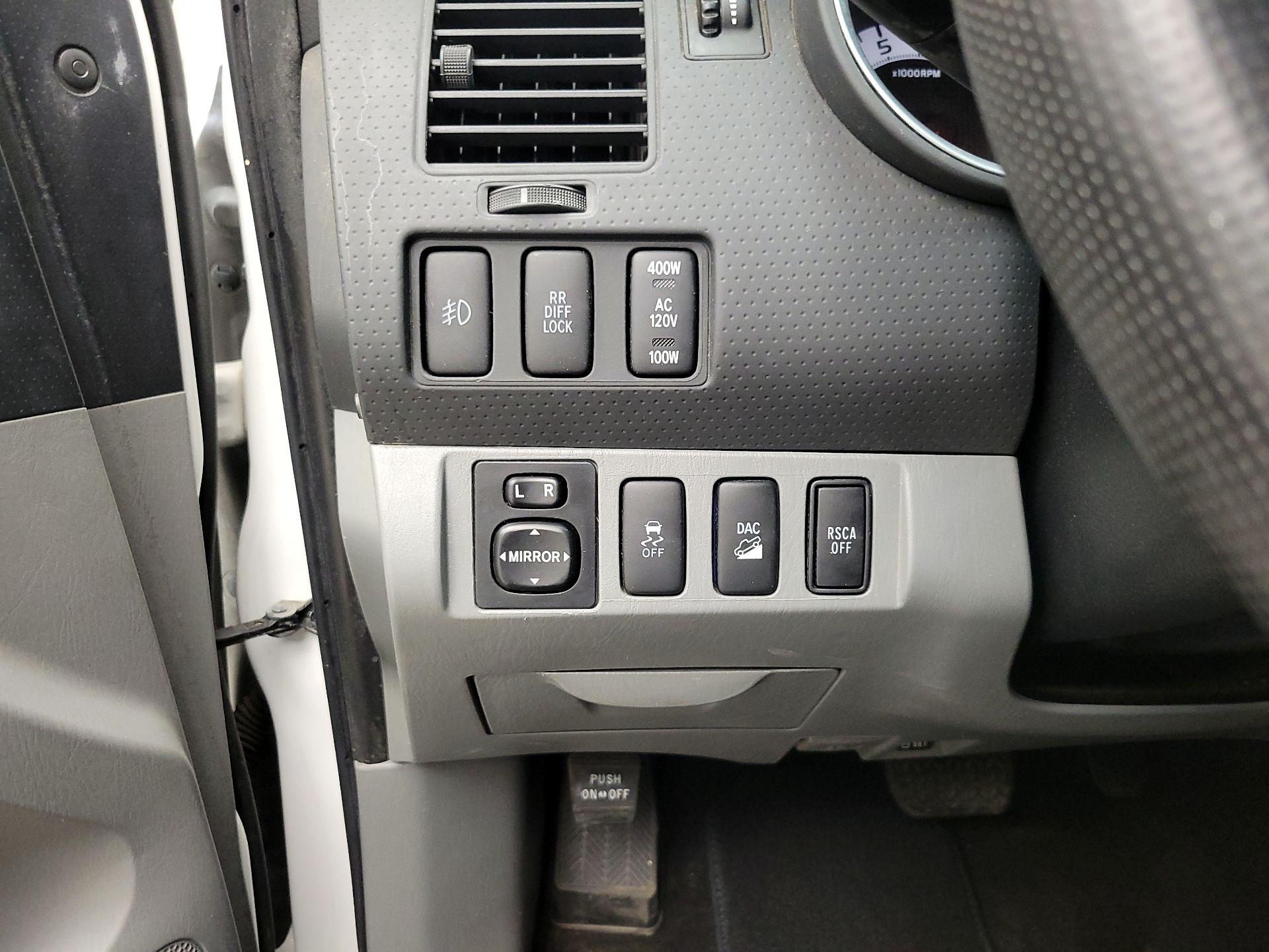 Thumbnail: 2014 Toyota Tacoma - 13