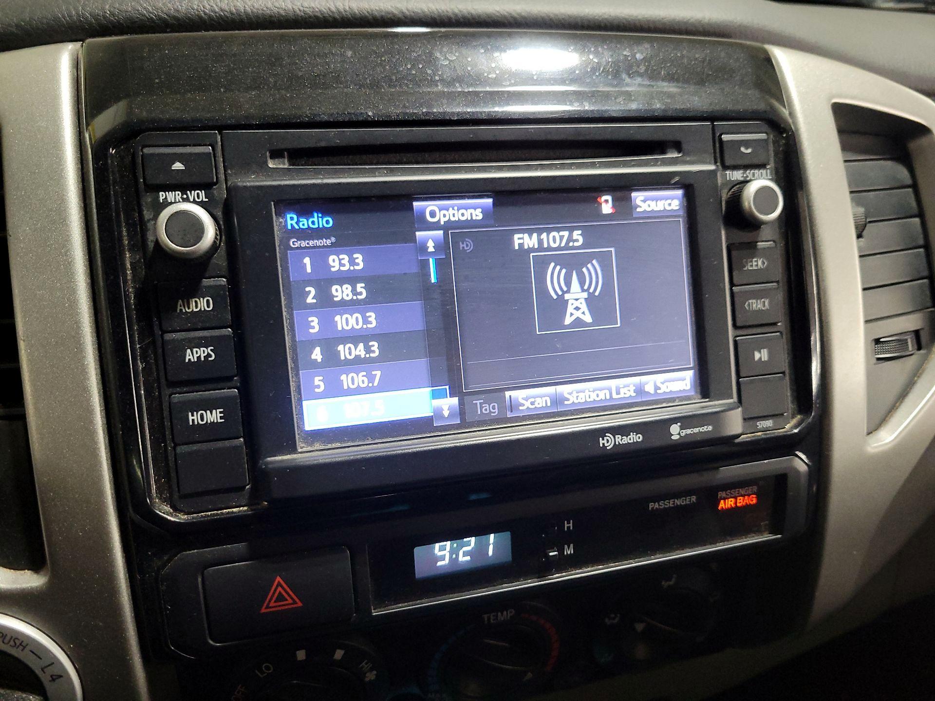 Thumbnail: 2014 Toyota Tacoma - 15