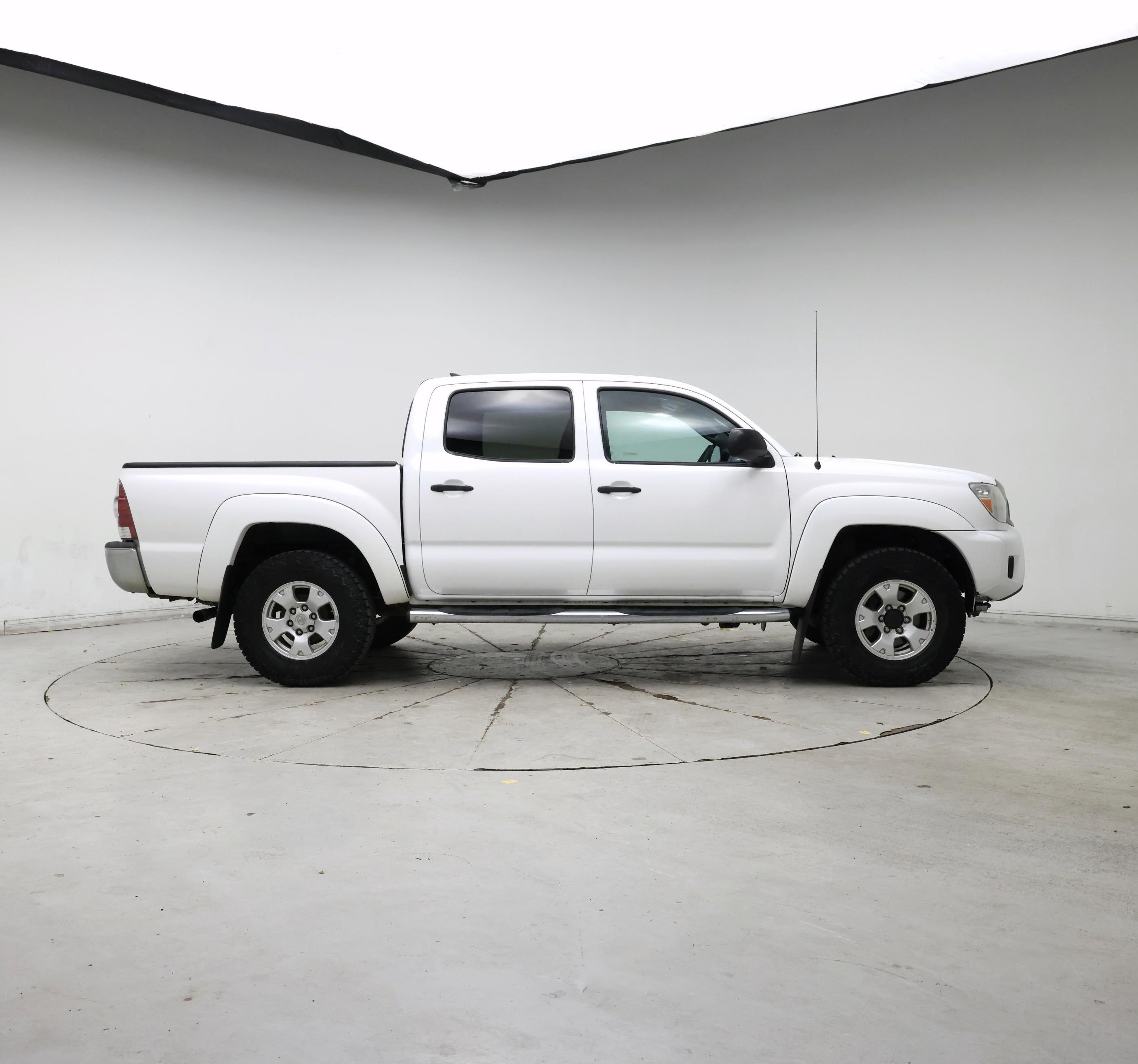 Thumbnail: 2014 Toyota Tacoma - 7