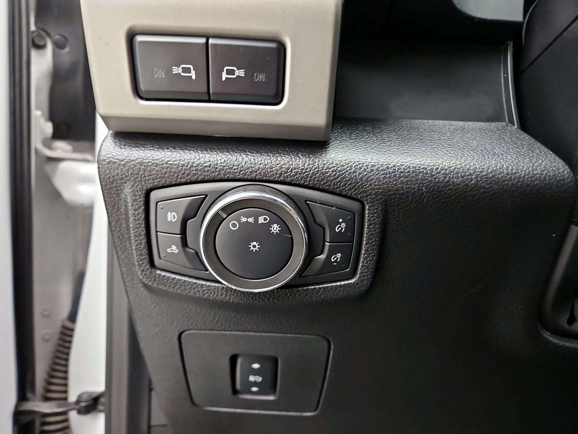 Thumbnail: 2015 Ford F-150 - 13