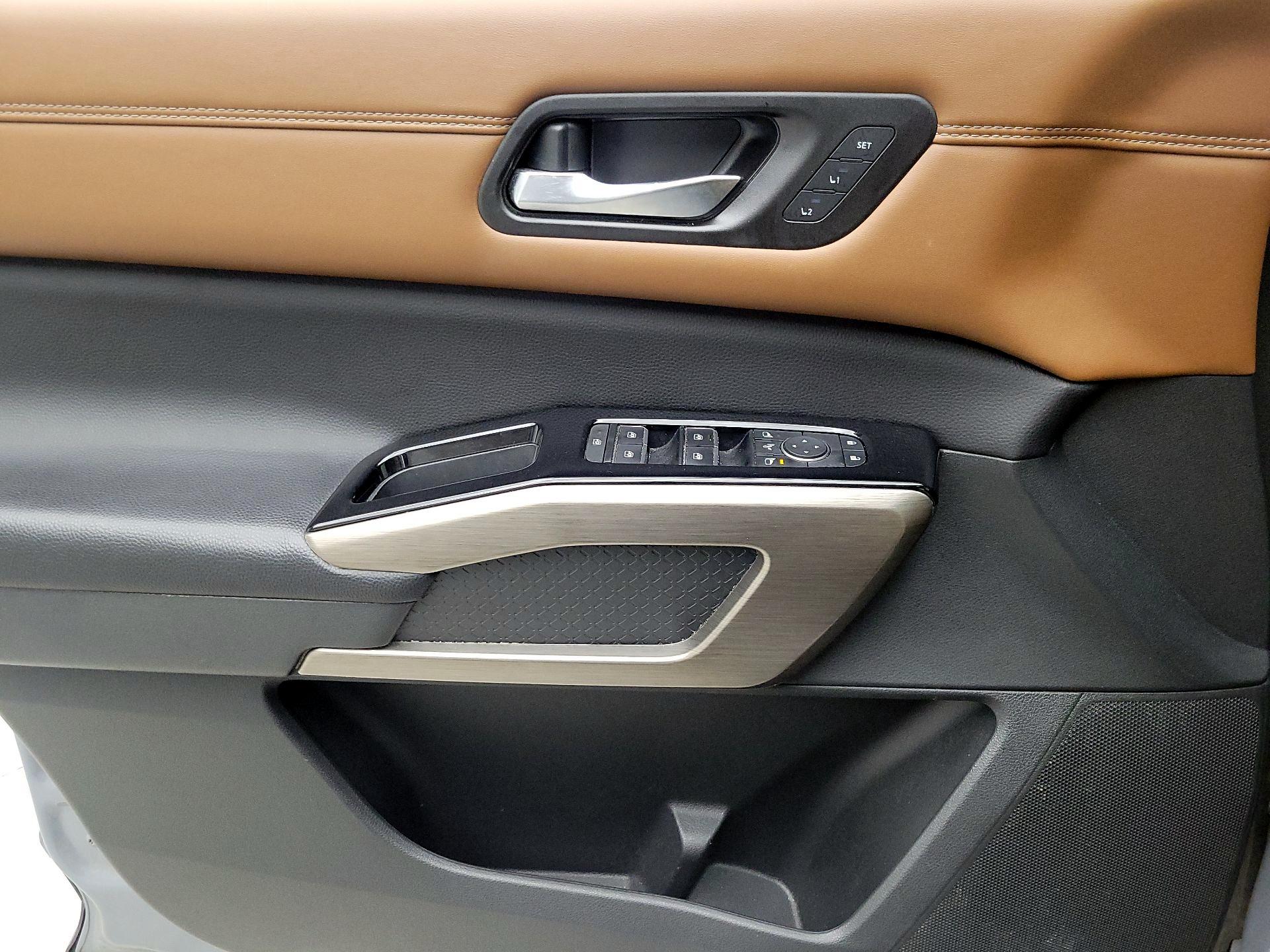 Thumbnail: 2022 Nissan Pathfinder - 12