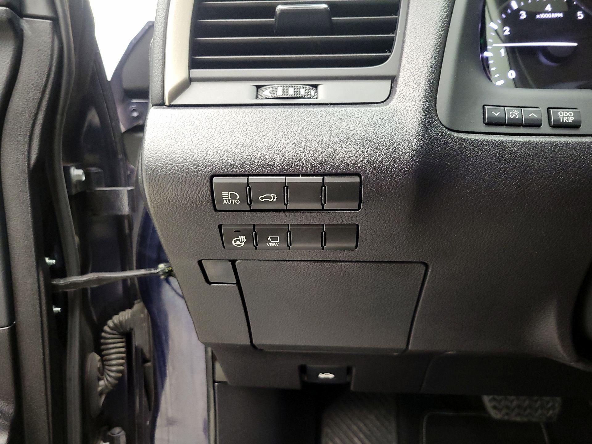 Thumbnail: 2022 Lexus RX - 13