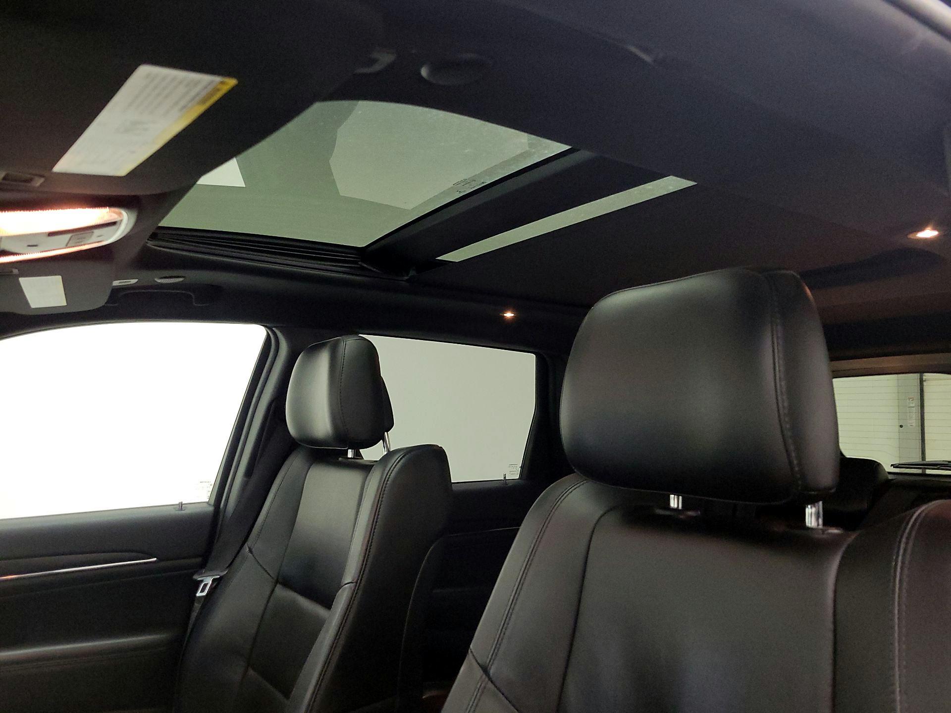 Thumbnail: 2018 Jeep Grand Cherokee - 20