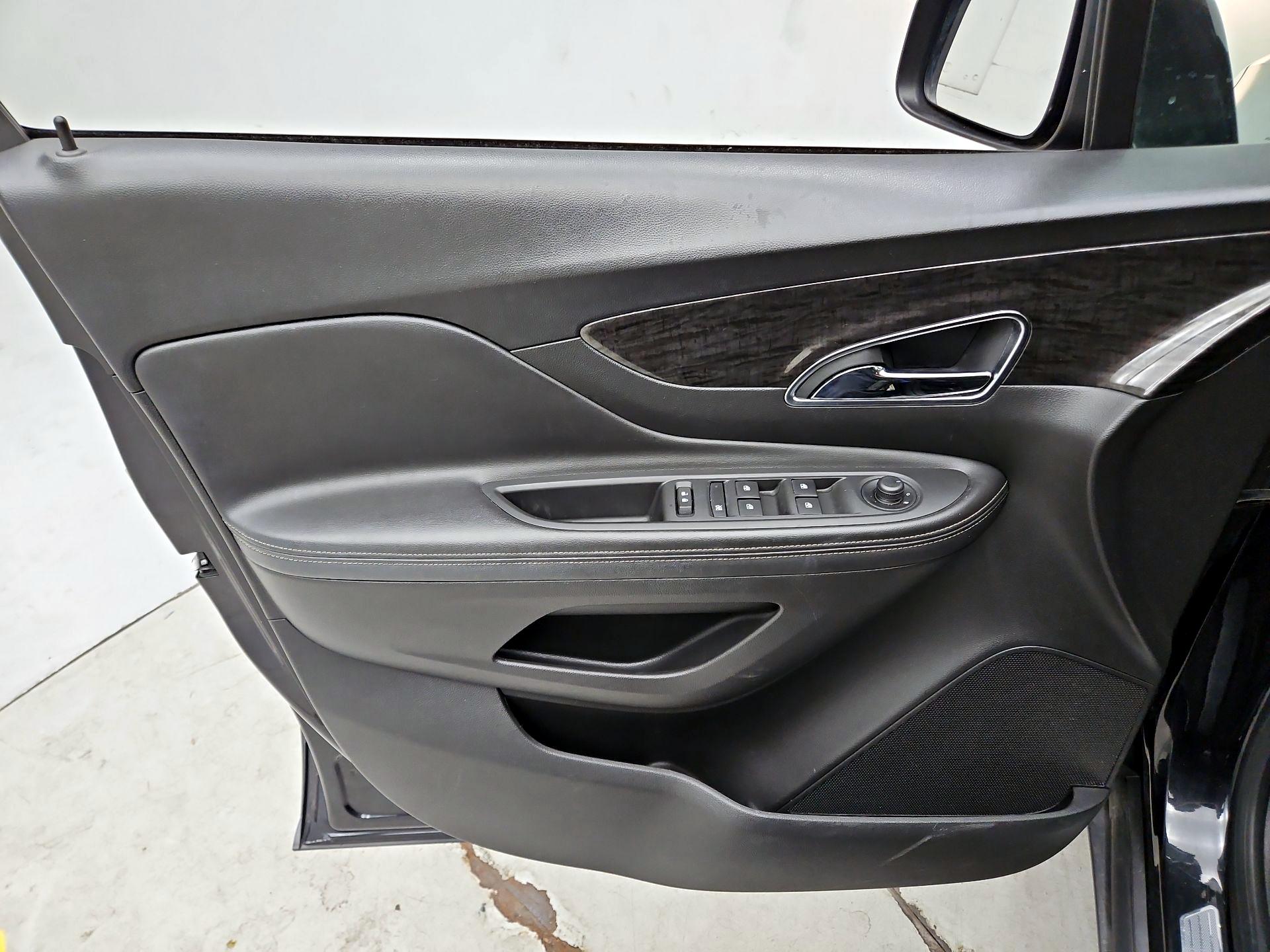 Thumbnail: 2015 Buick Encore - 12