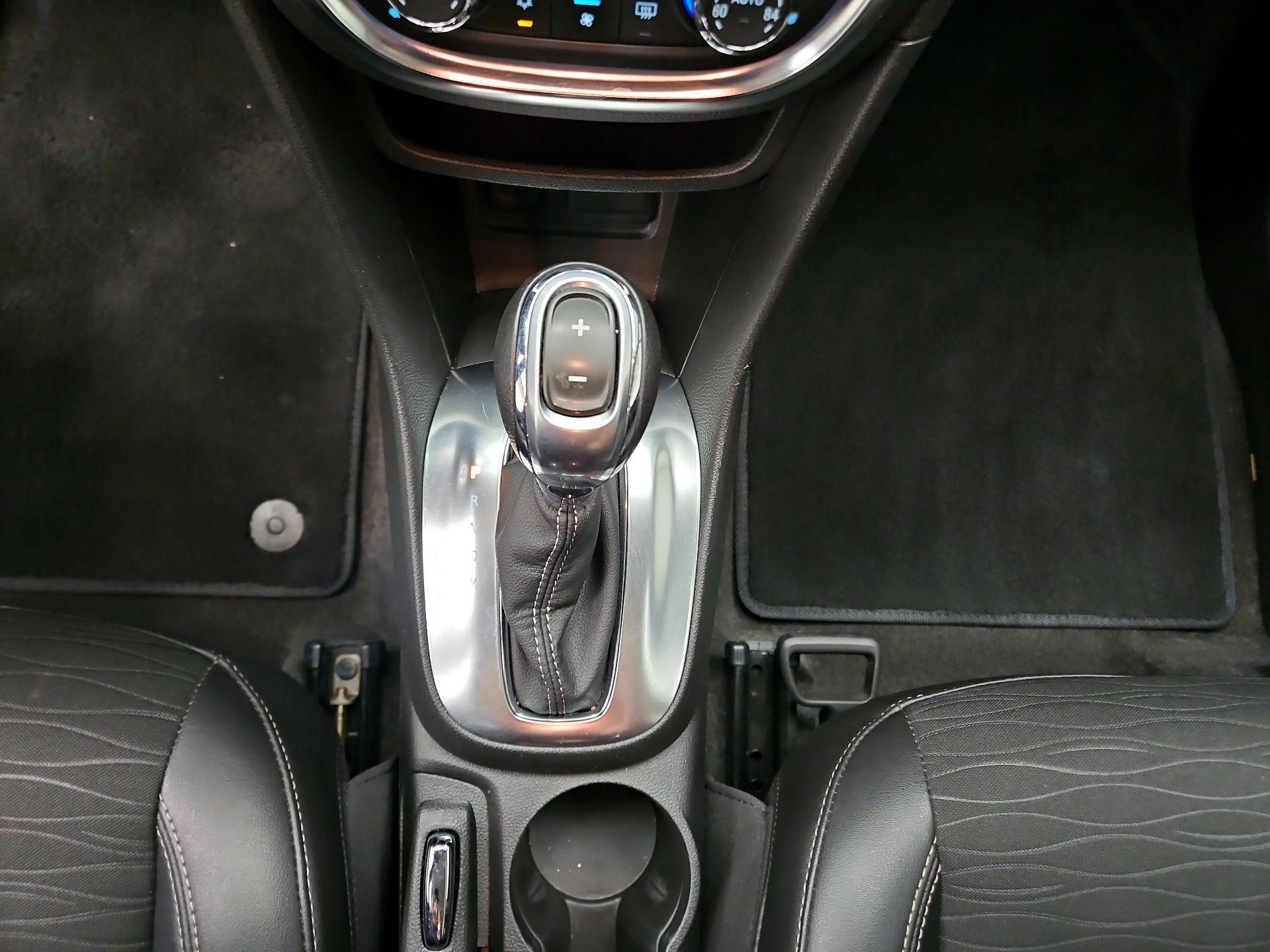 Thumbnail: 2015 Buick Encore - 17