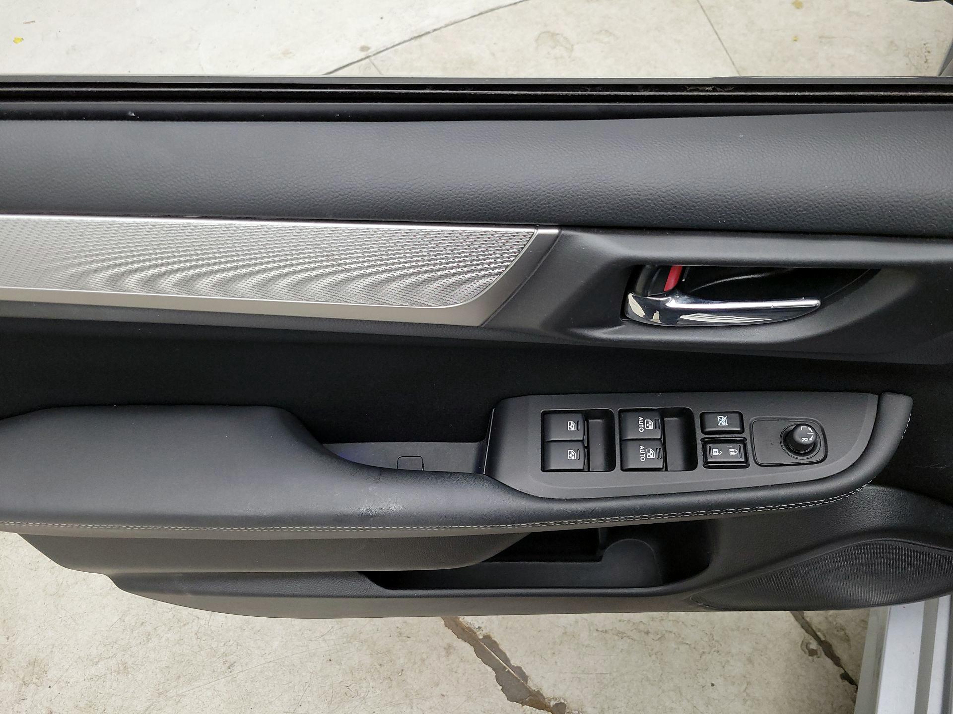 Thumbnail: 2015 Subaru Legacy - 12