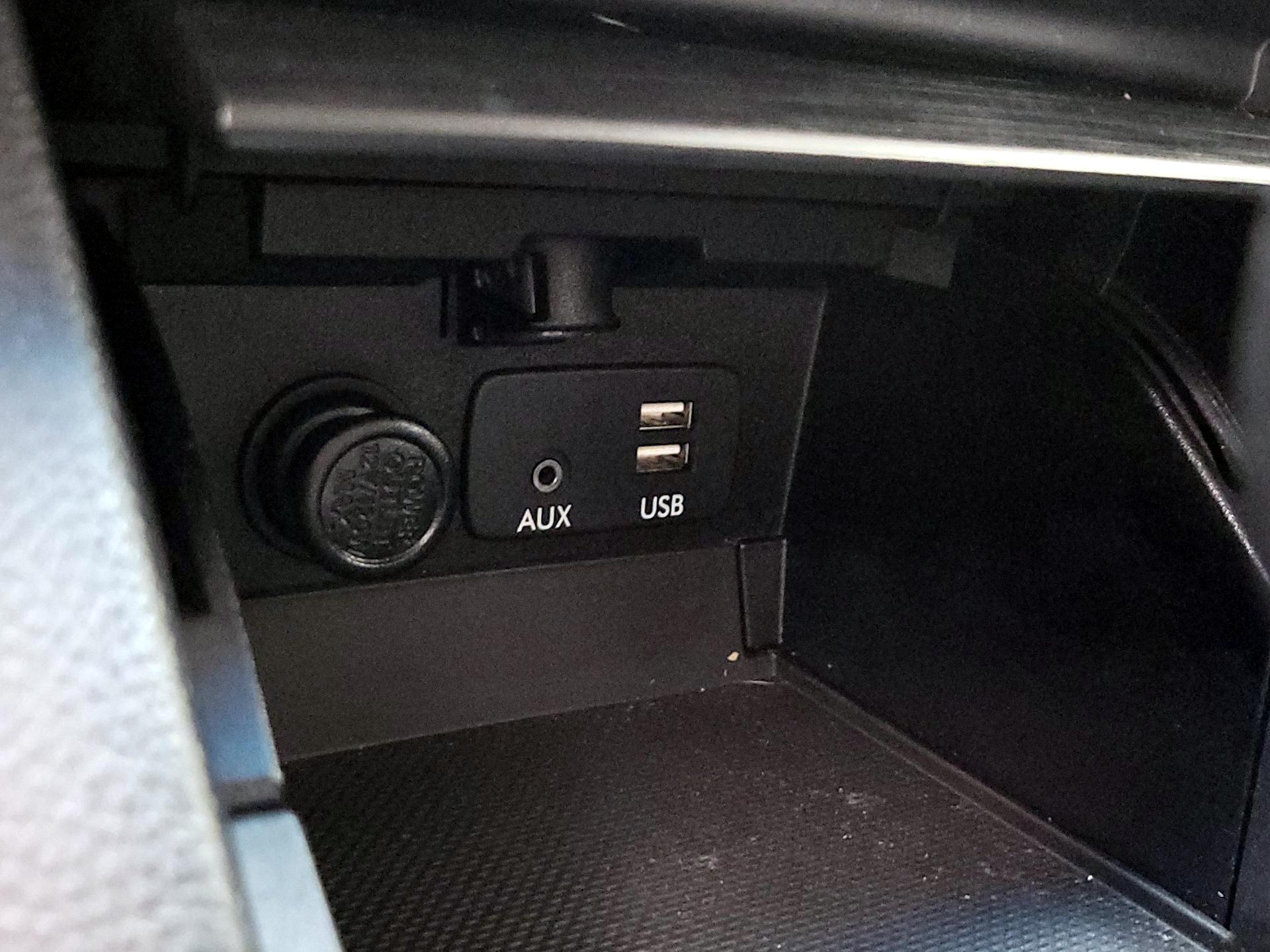 Thumbnail: 2015 Subaru Legacy - 18