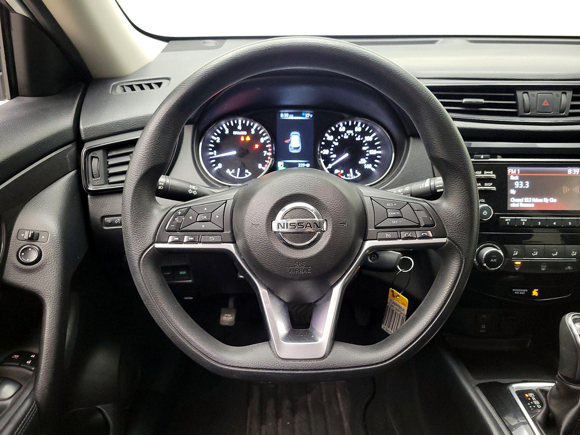 Thumbnail: 2017 Nissan Rogue - 10
