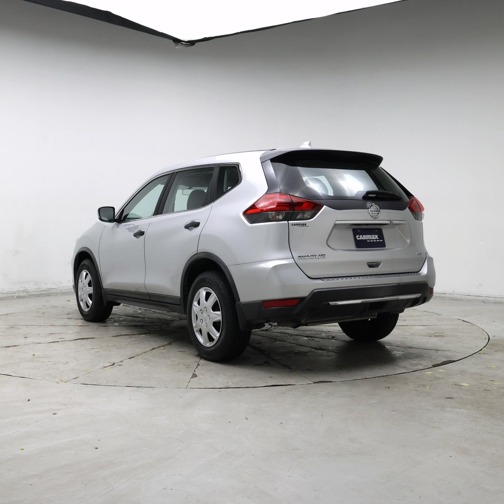 Thumbnail: 2017 Nissan Rogue - 2