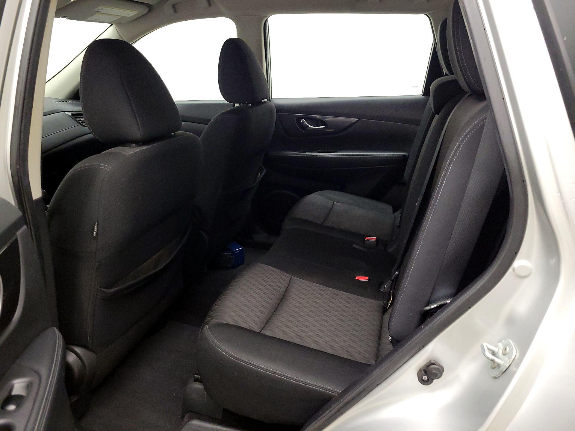 Thumbnail: 2017 Nissan Rogue - 19