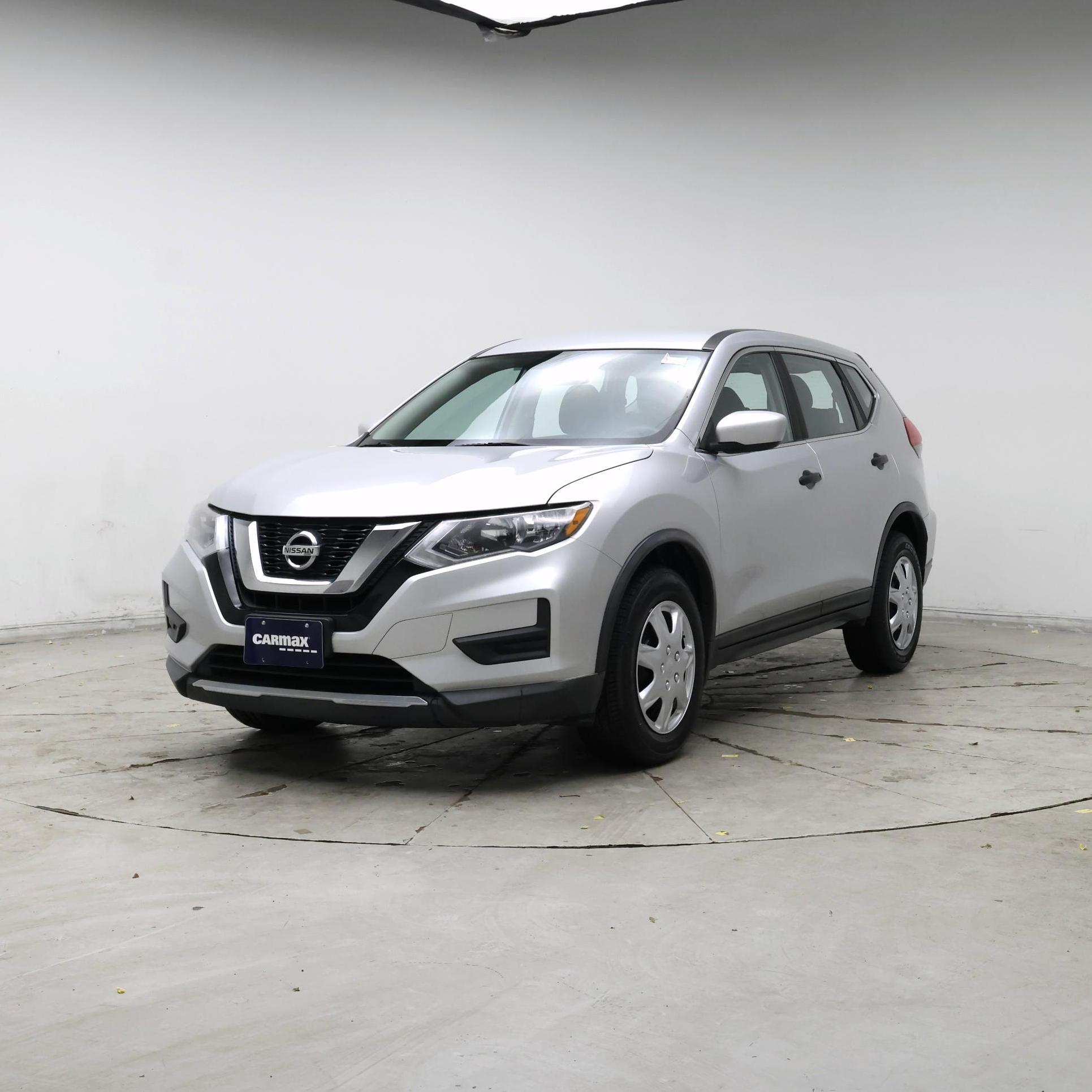 Thumbnail: 2017 Nissan Rogue - 4