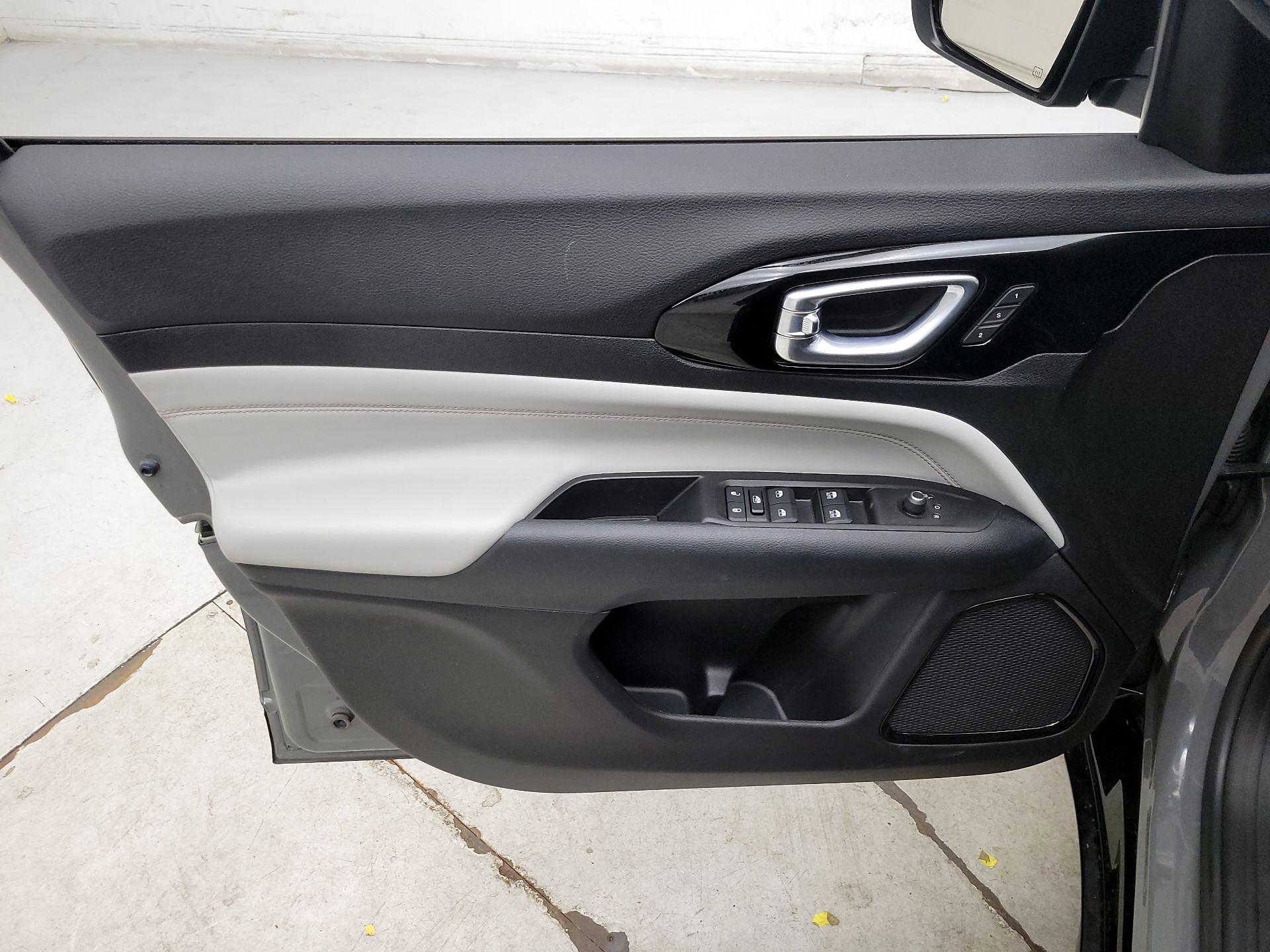 Thumbnail: 2022 Jeep Compass - 12