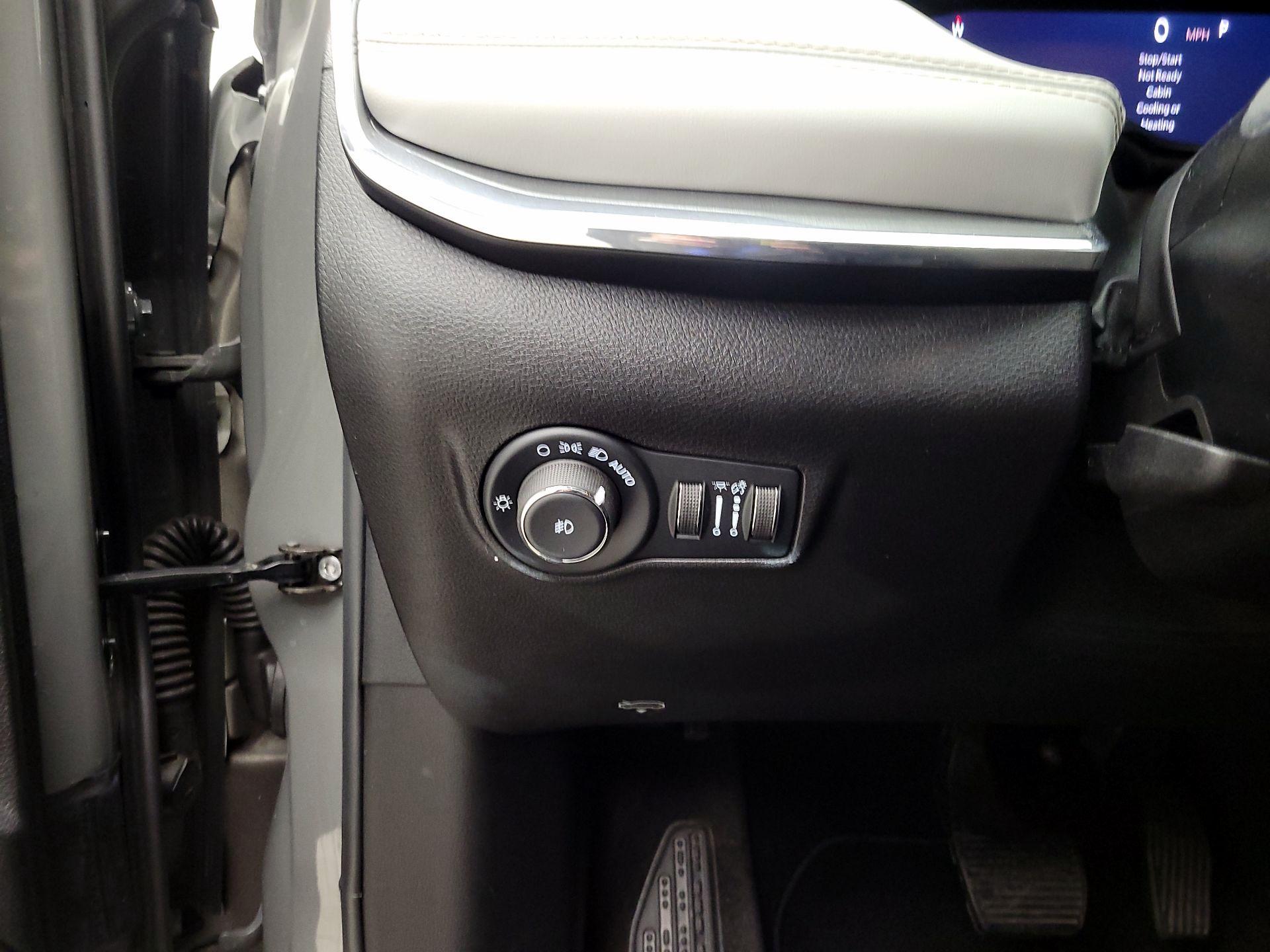 Thumbnail: 2022 Jeep Compass - 13