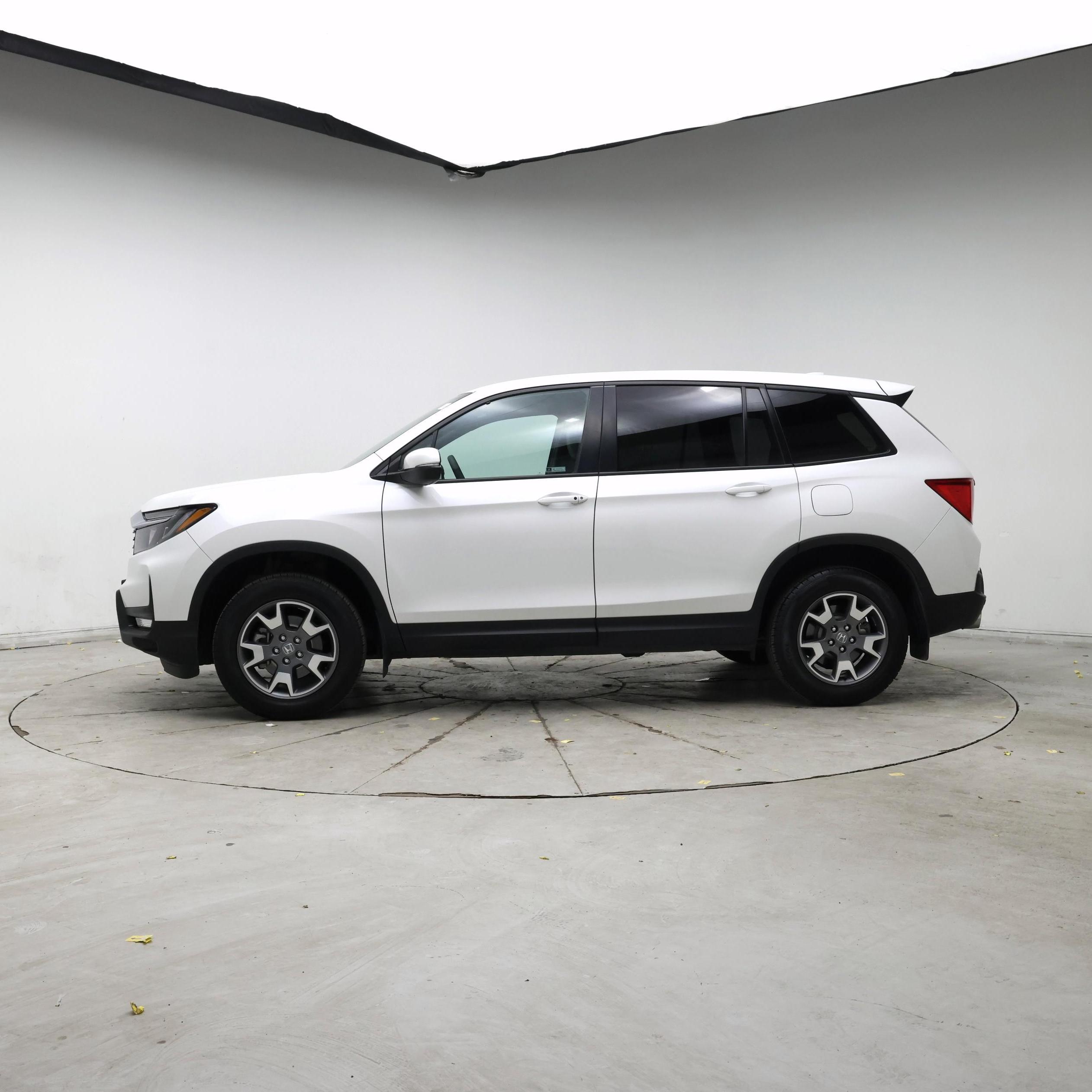 Thumbnail: 2023 Honda Passport - 3