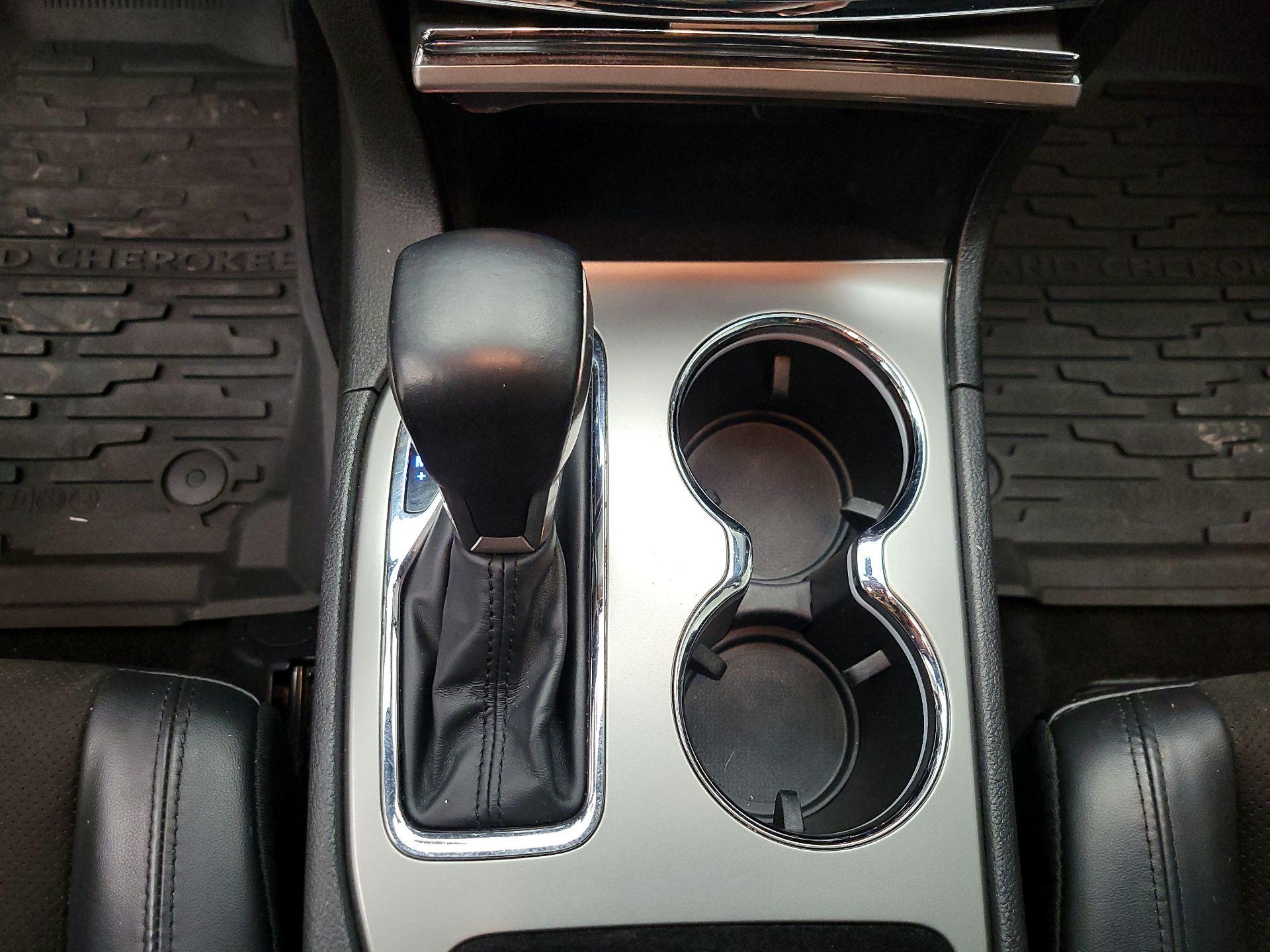 Thumbnail: 2021 Jeep Grand Cherokee - 18