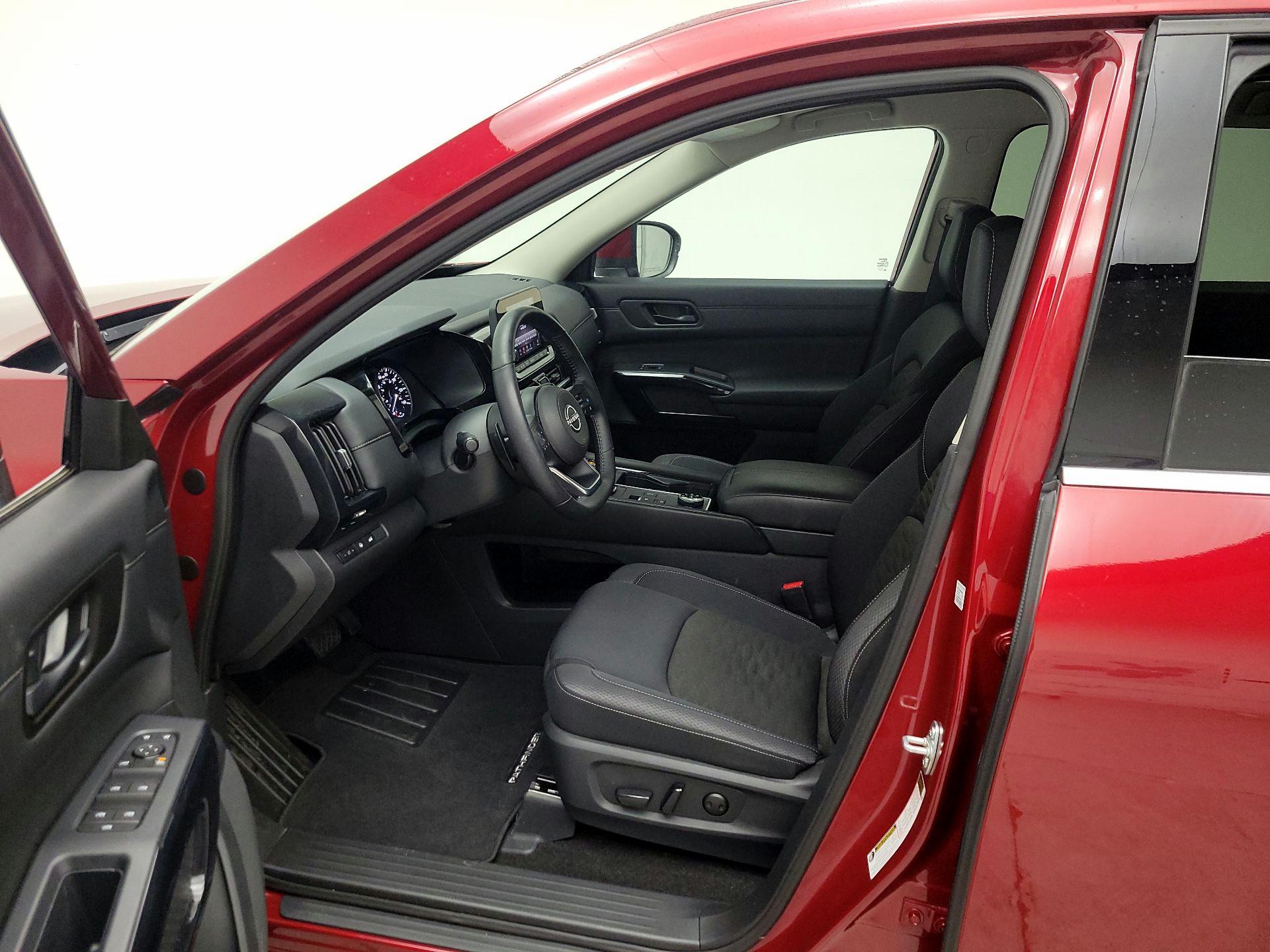 Thumbnail: 2025 Nissan Pathfinder - 11