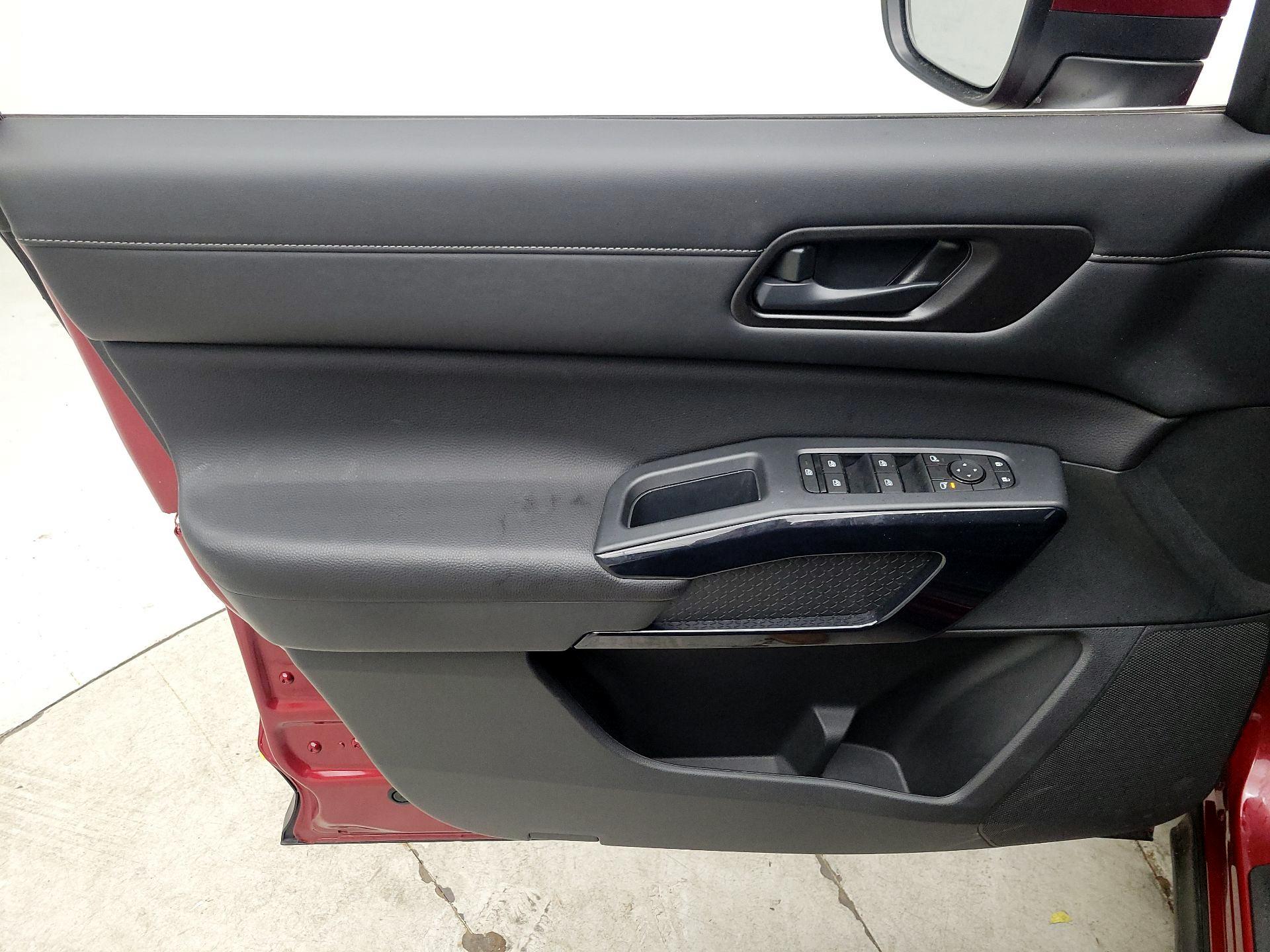 Thumbnail: 2025 Nissan Pathfinder - 12