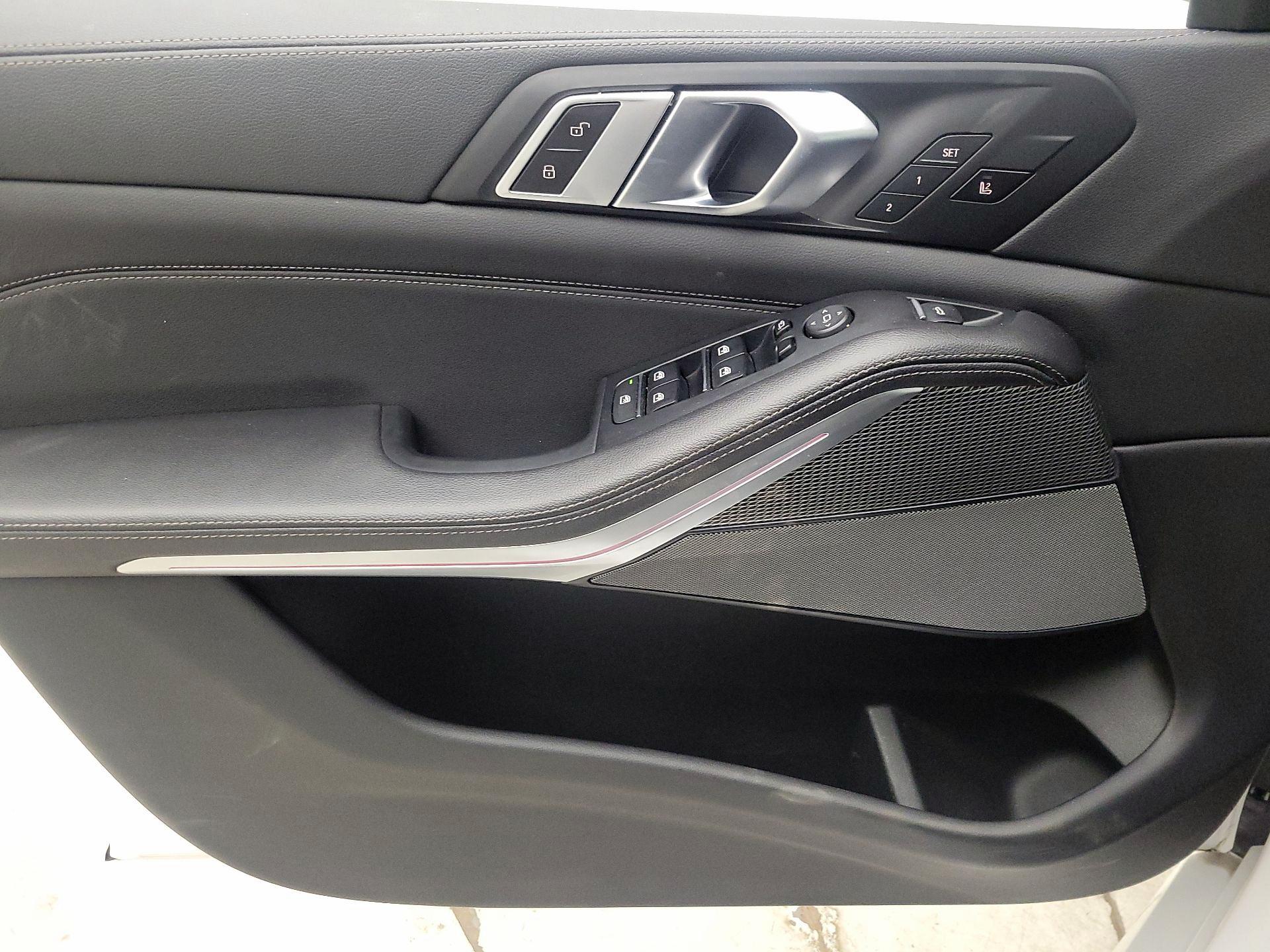 Thumbnail: 2020 BMW X5 - 12