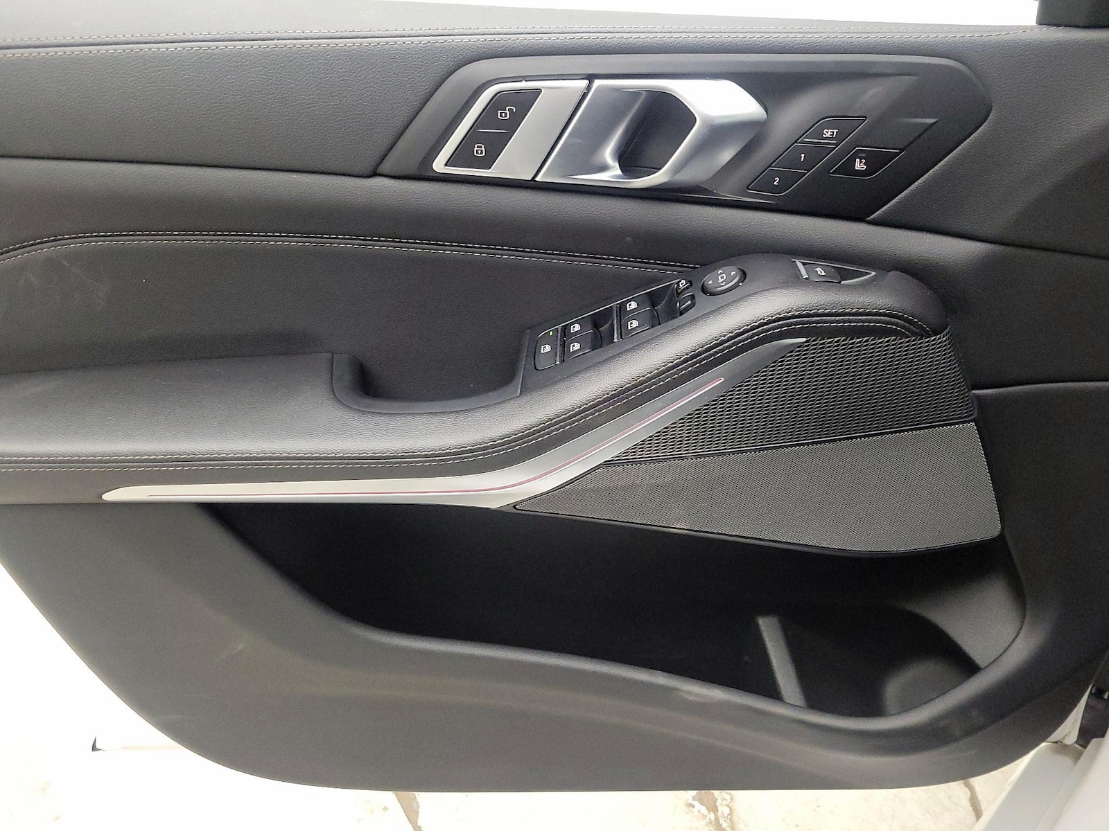 2020 BMW X5 M50i - Photo 13