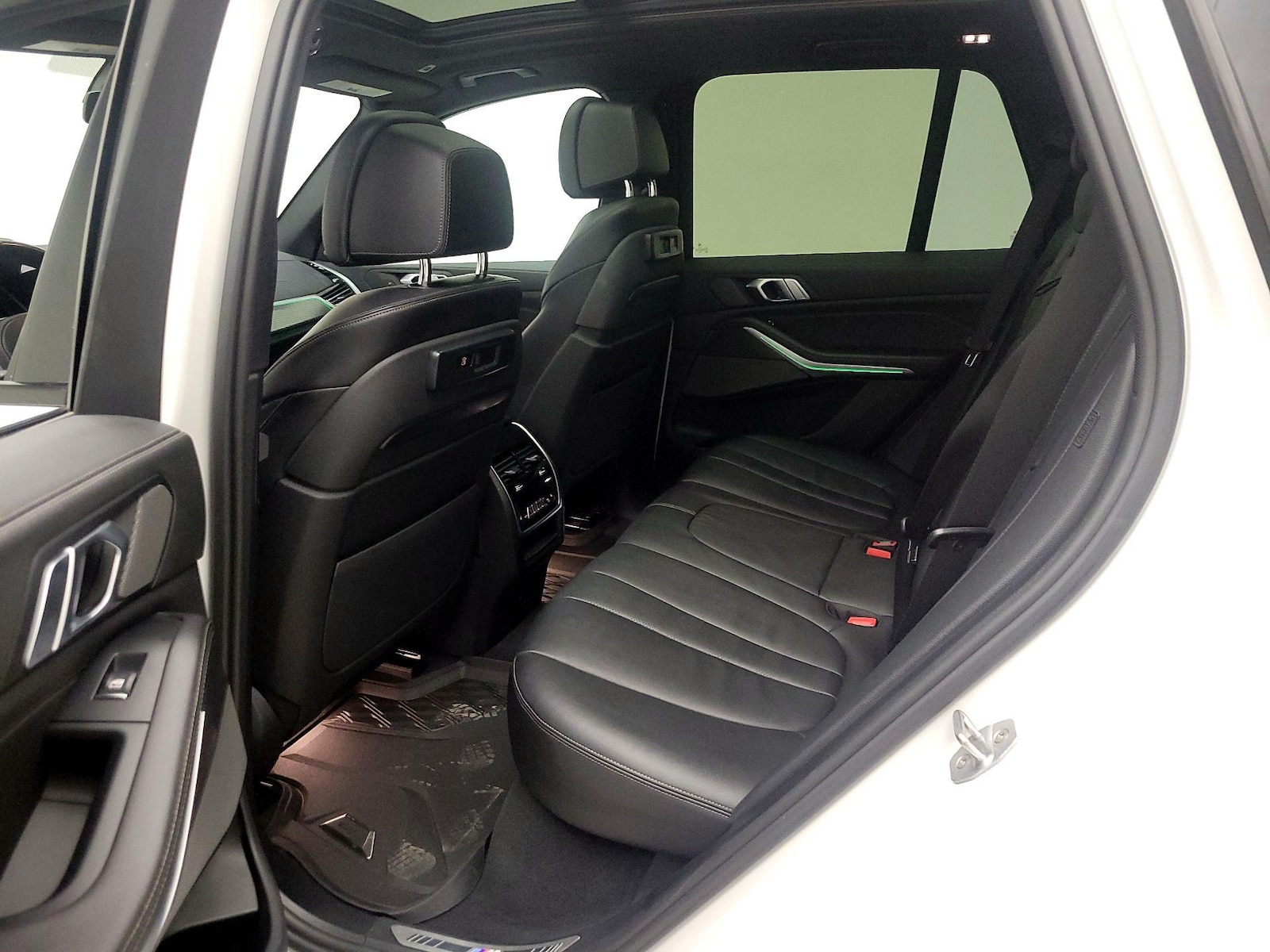 2020 BMW X5 M50i - Photo 22