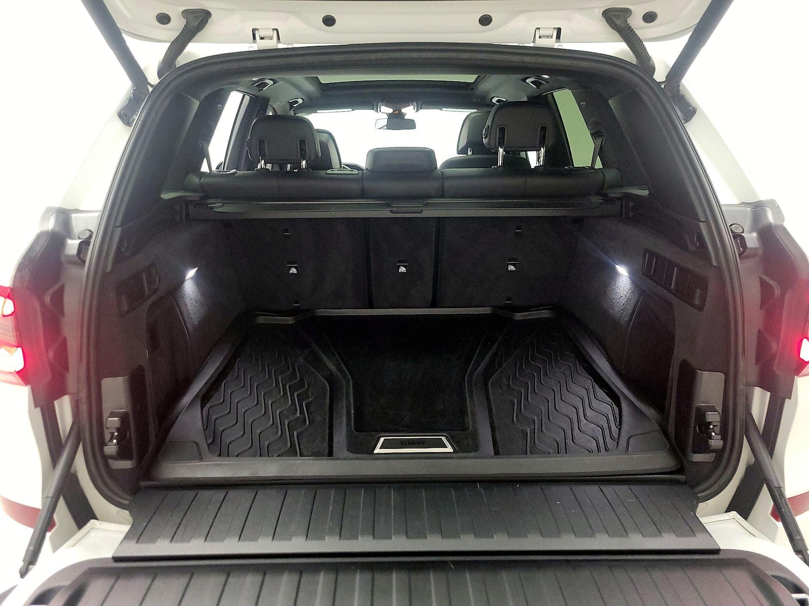 2020 BMW X5 M50i - Photo 23