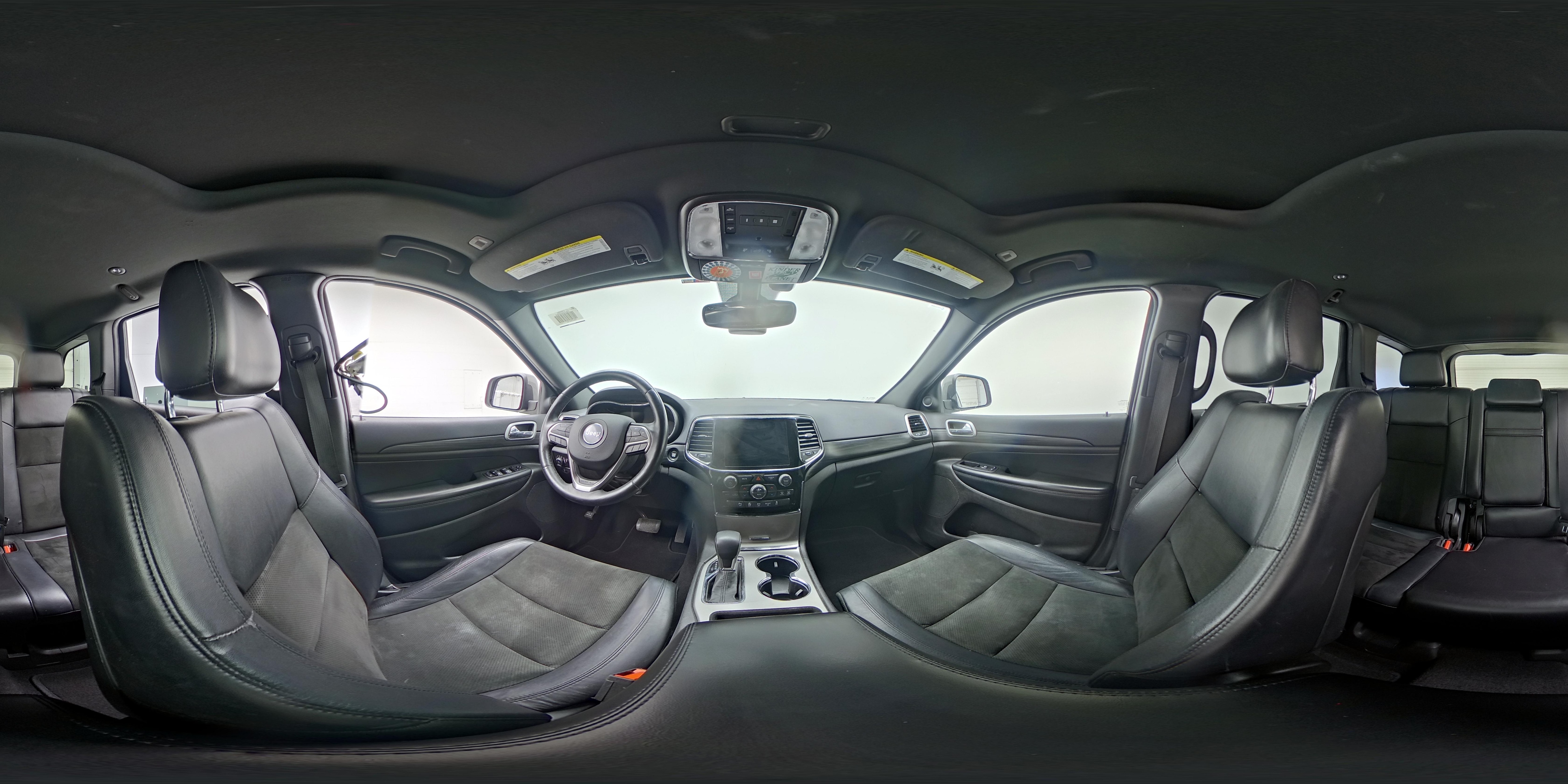 2019 Jeep Grand Cherokee Altitude - Photo 25