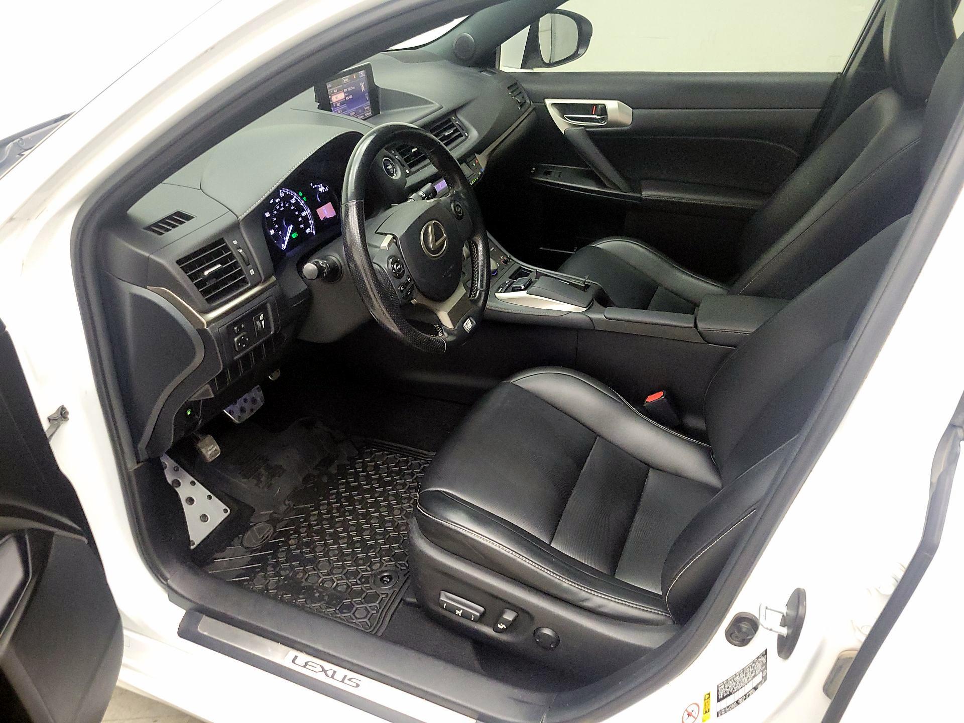 Thumbnail: 2016 Lexus CT - 11