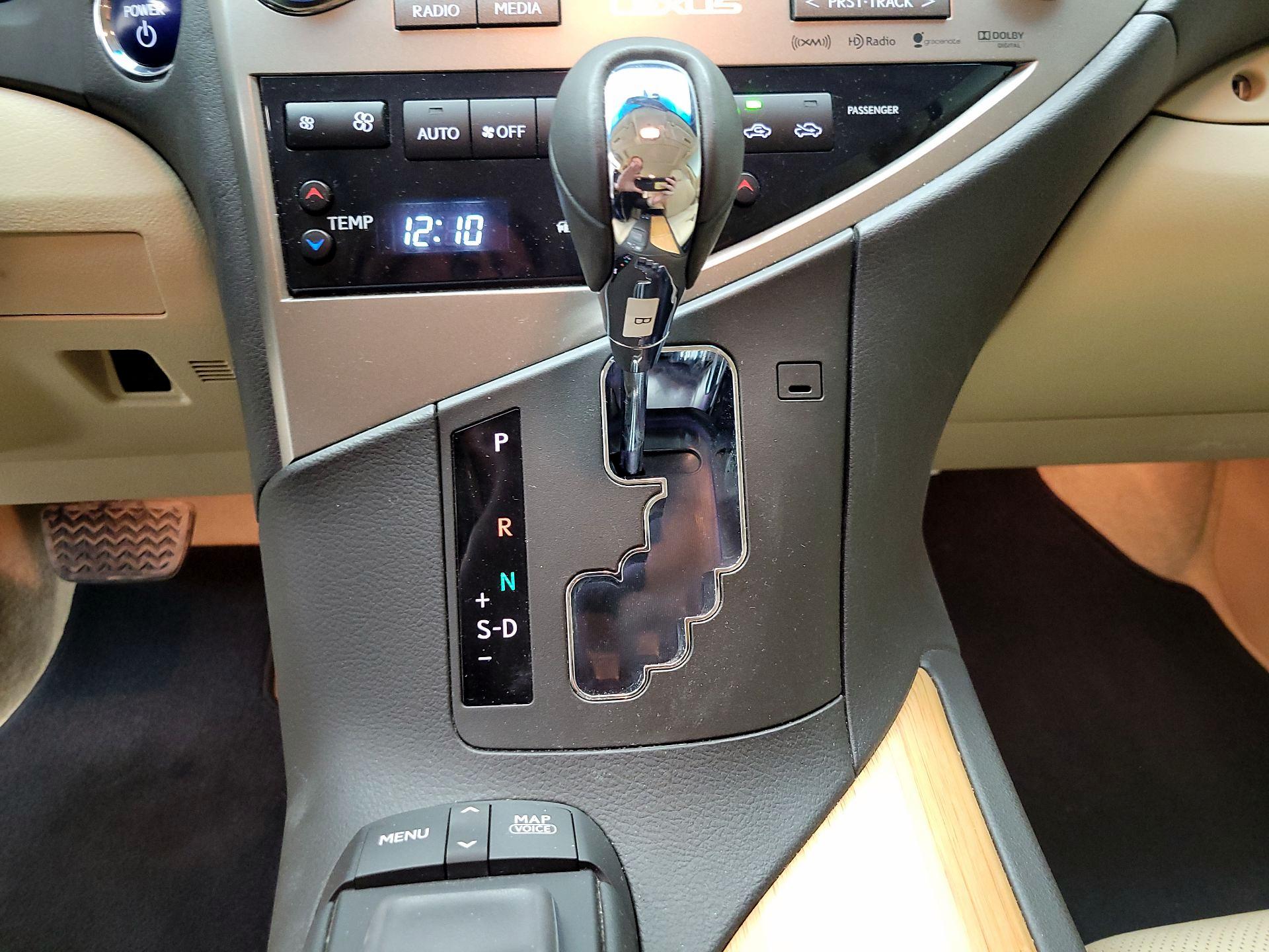 Thumbnail: 2015 Lexus RX - 18