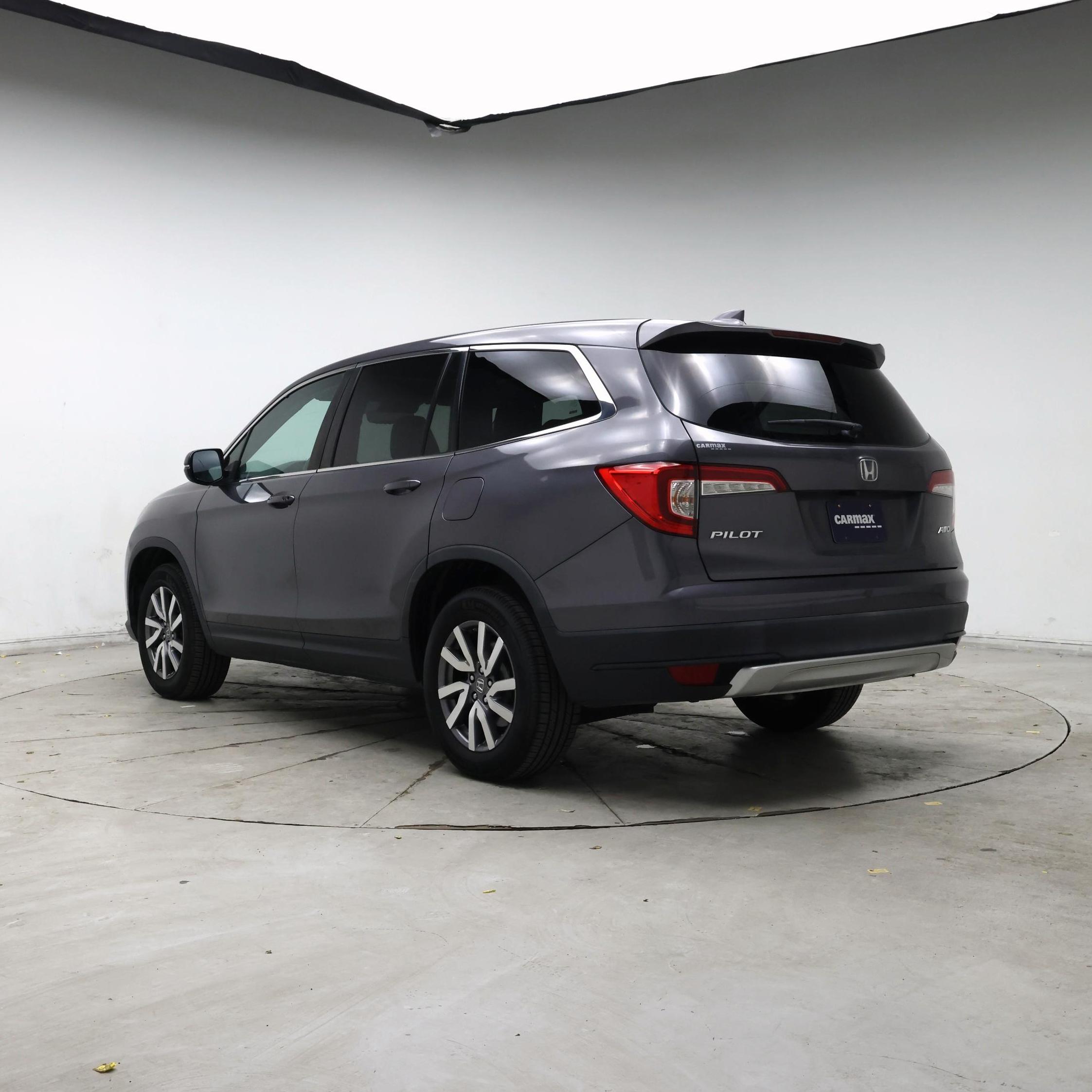 Thumbnail: 2019 Honda Pilot - 2