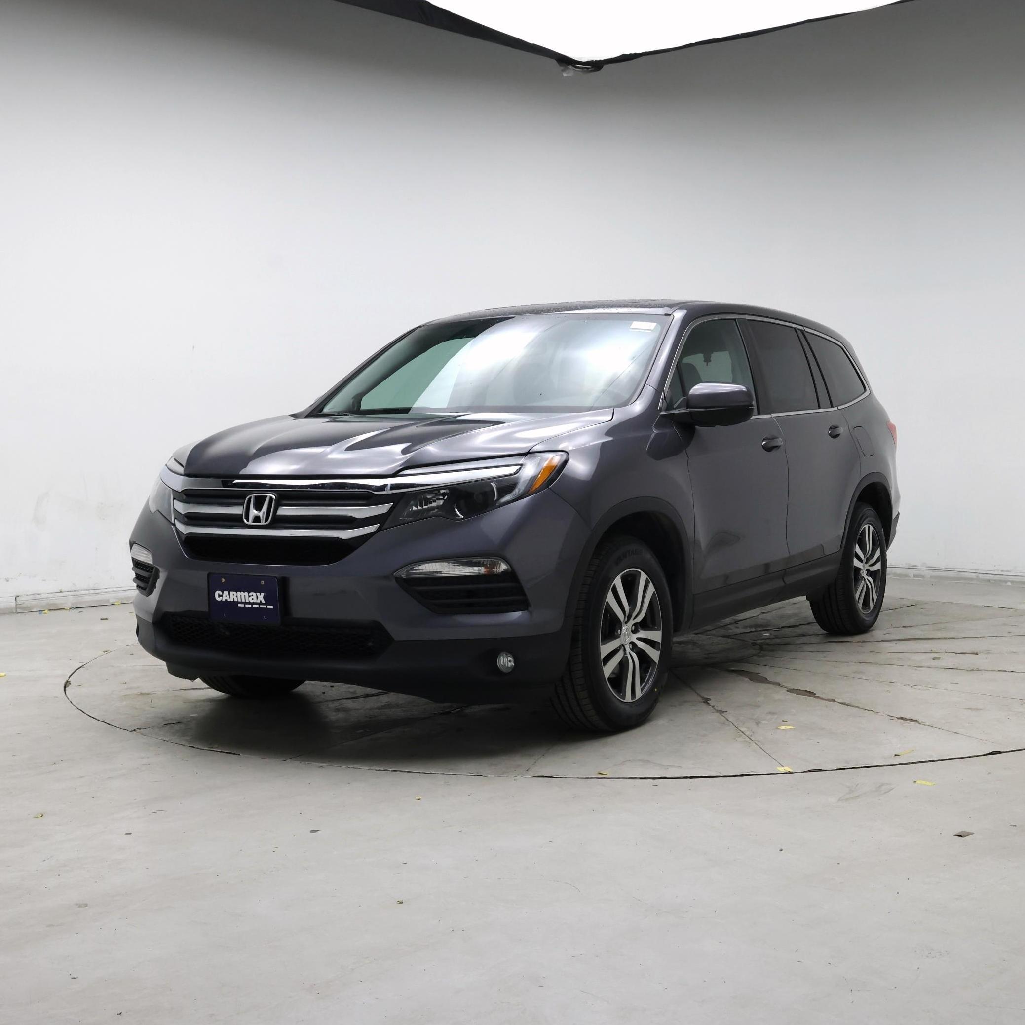 Thumbnail: 2017 Honda Pilot - 4