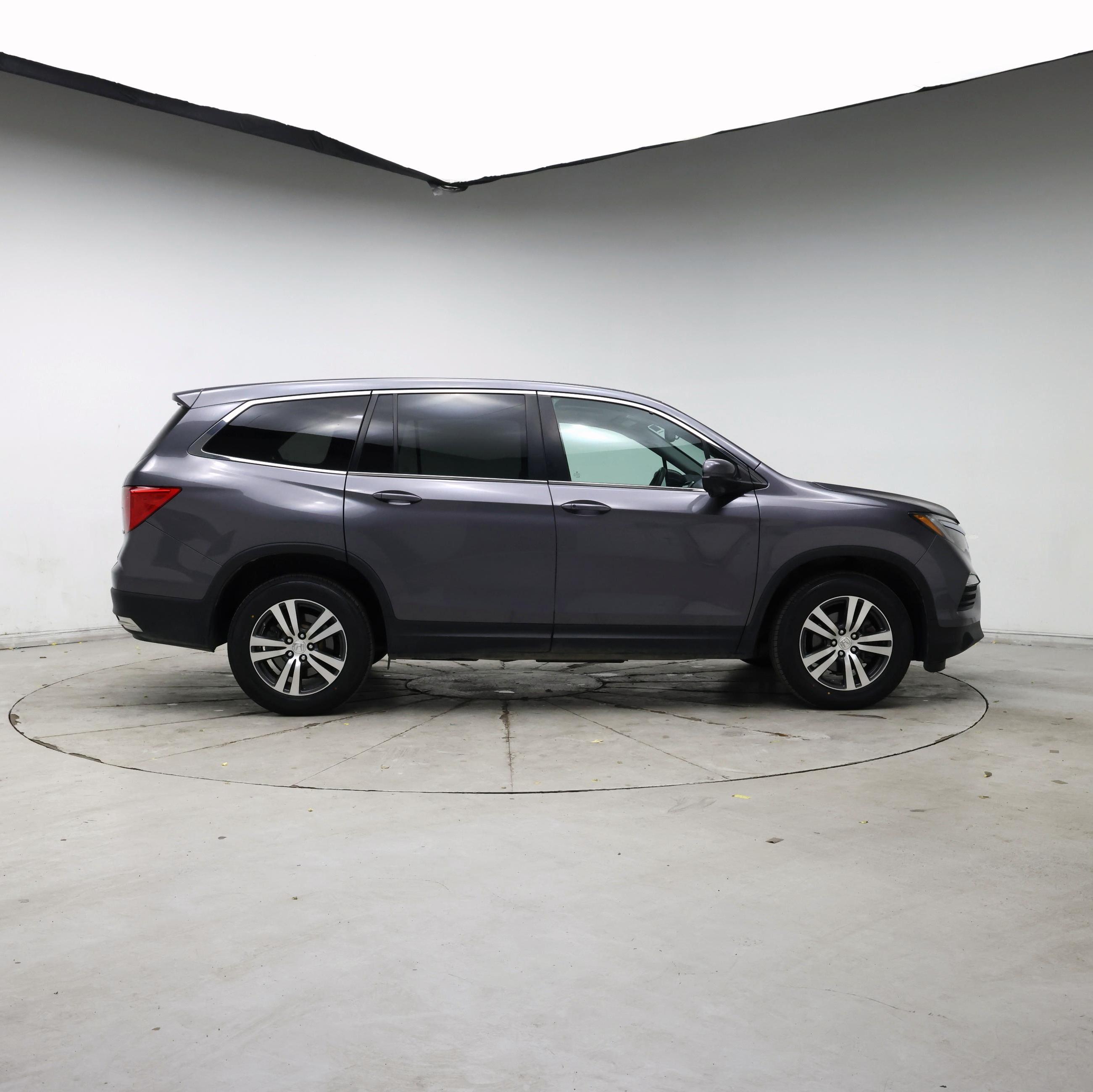 Thumbnail: 2017 Honda Pilot - 7