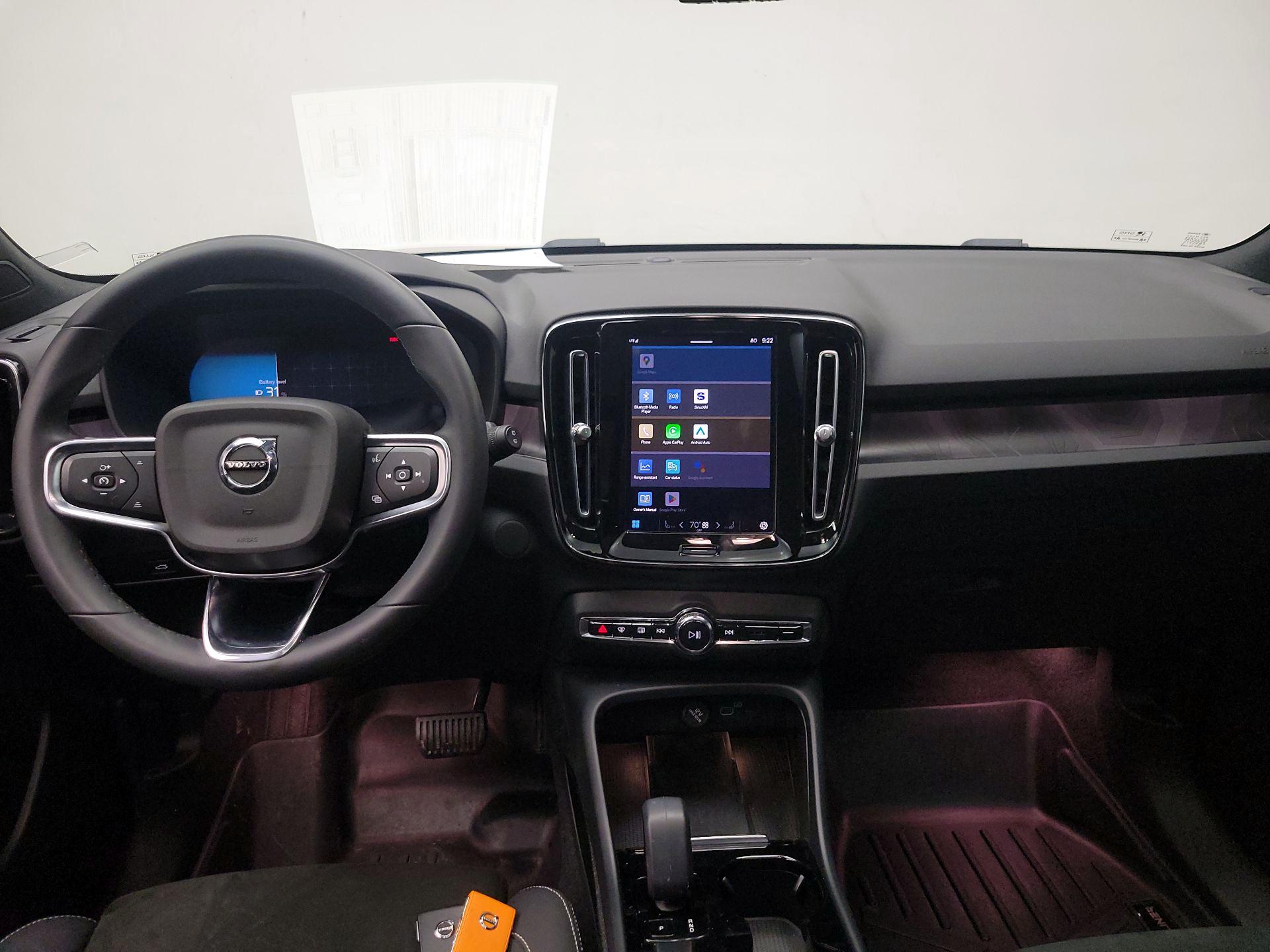 Thumbnail: 2023 Volvo XC40 - 9