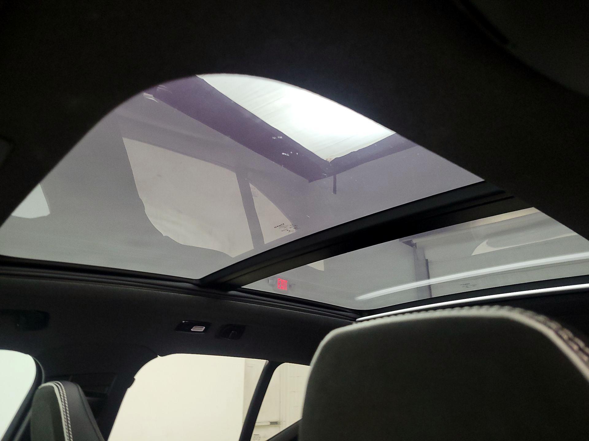 Thumbnail: 2023 Volvo XC40 - 19