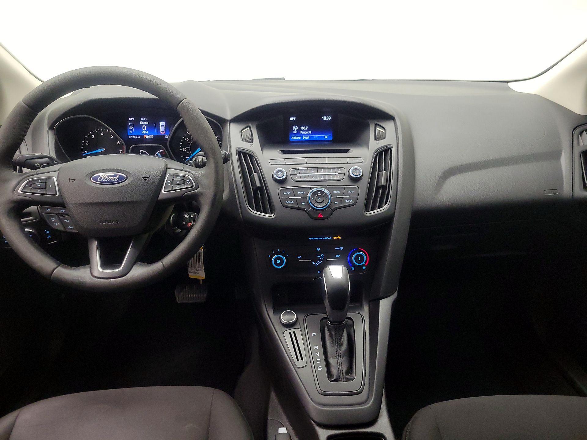 Thumbnail: 2016 Ford Focus - 9