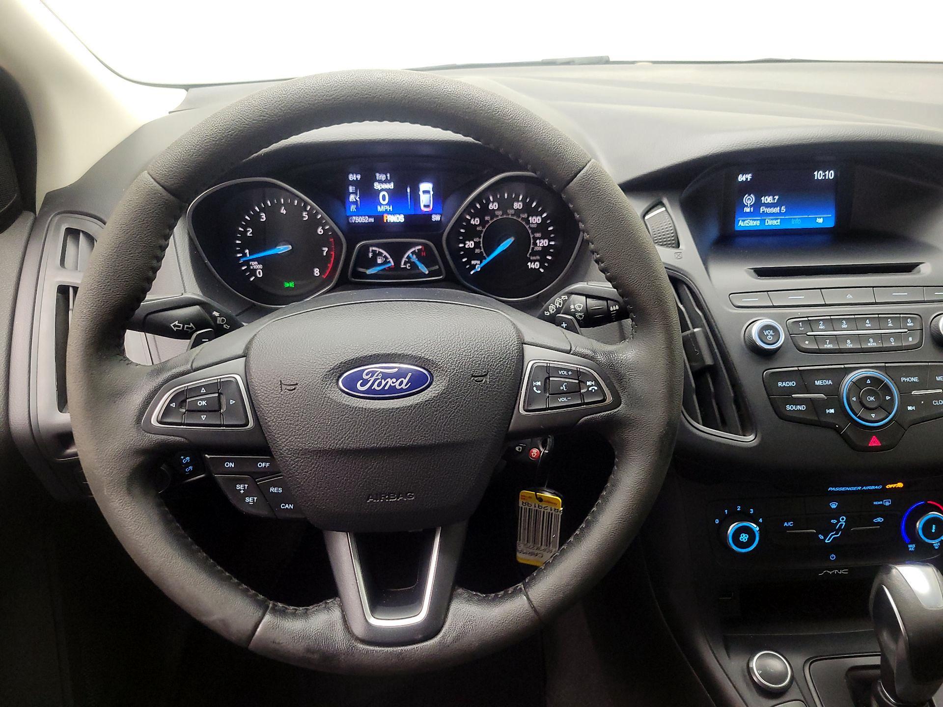 Thumbnail: 2016 Ford Focus - 10