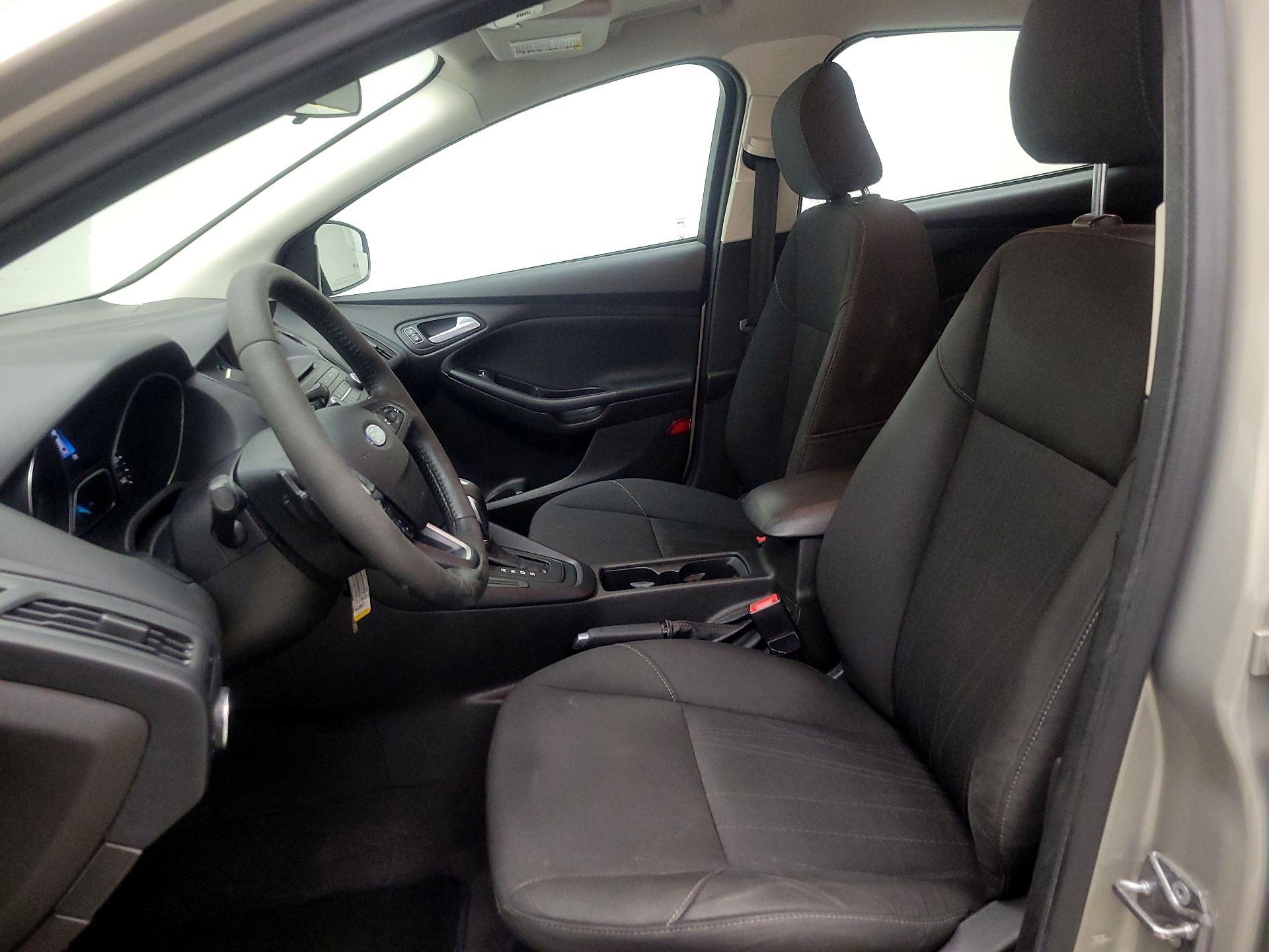 Thumbnail: 2016 Ford Focus - 11