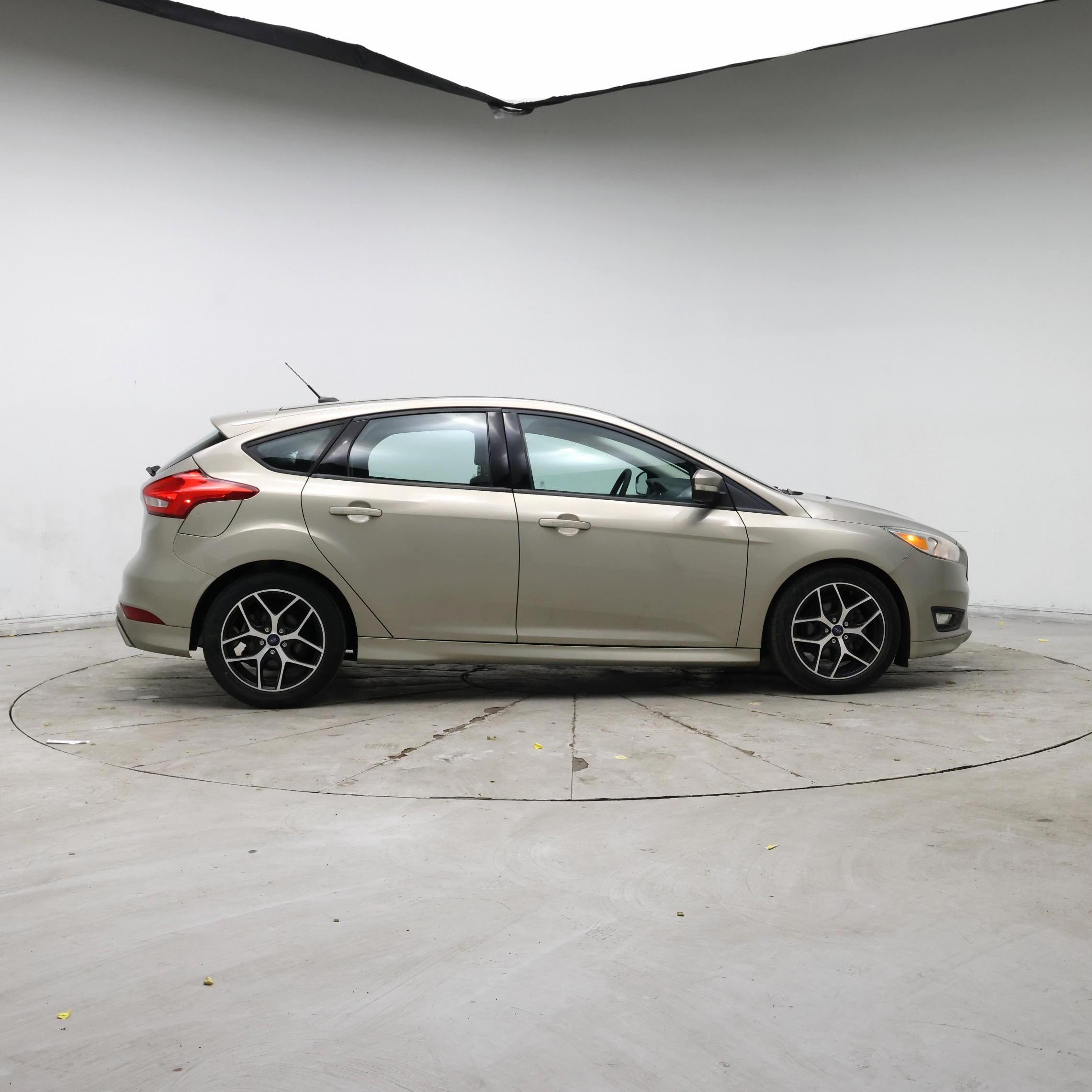 Thumbnail: 2016 Ford Focus - 7
